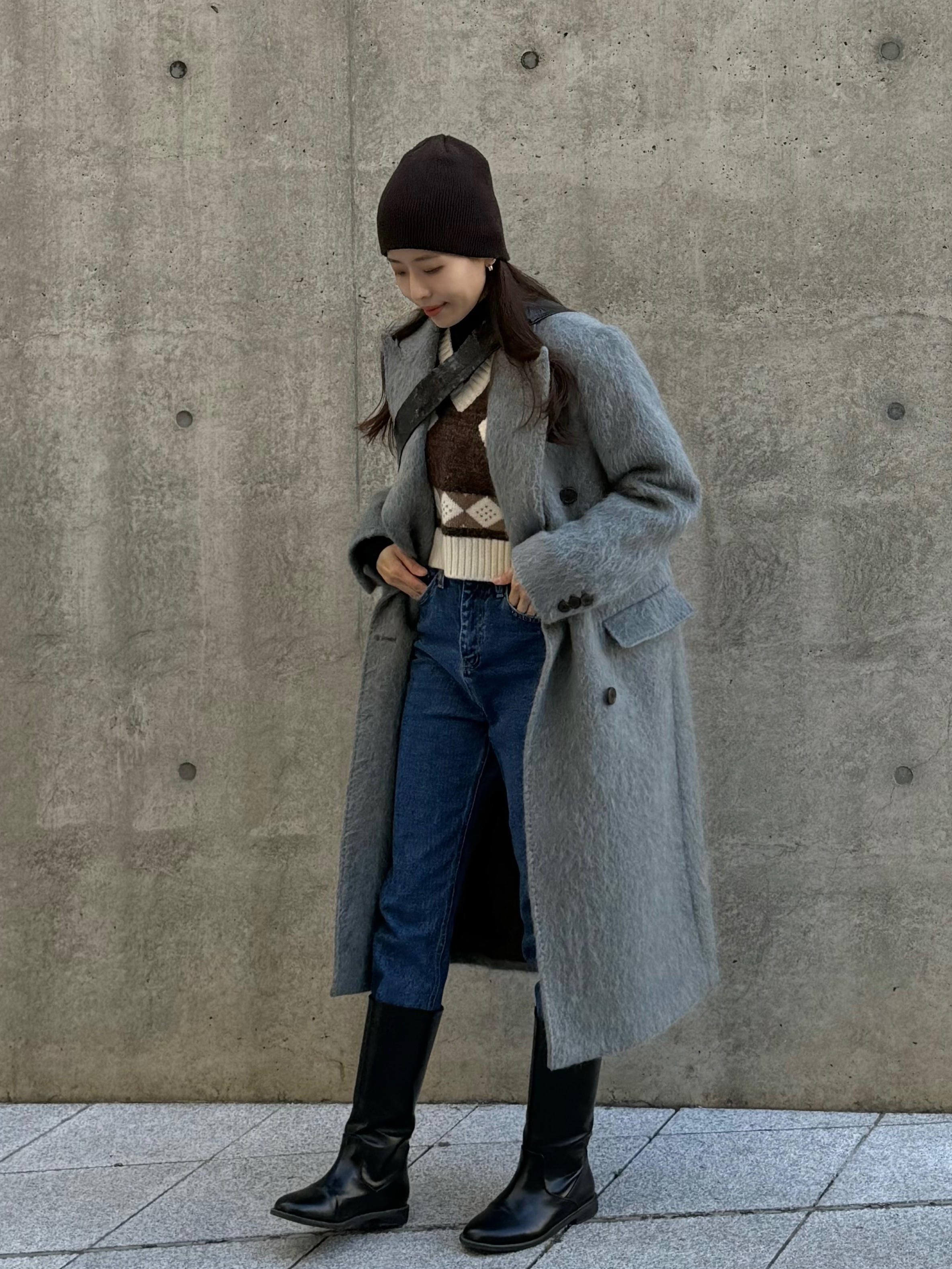 (W) Our Legacy DB Coat Wishkah Grey Hairy Alpaca, Lemaire Small Croissant Bag Coated Linen Canvas Black 착용 스타일 - 1