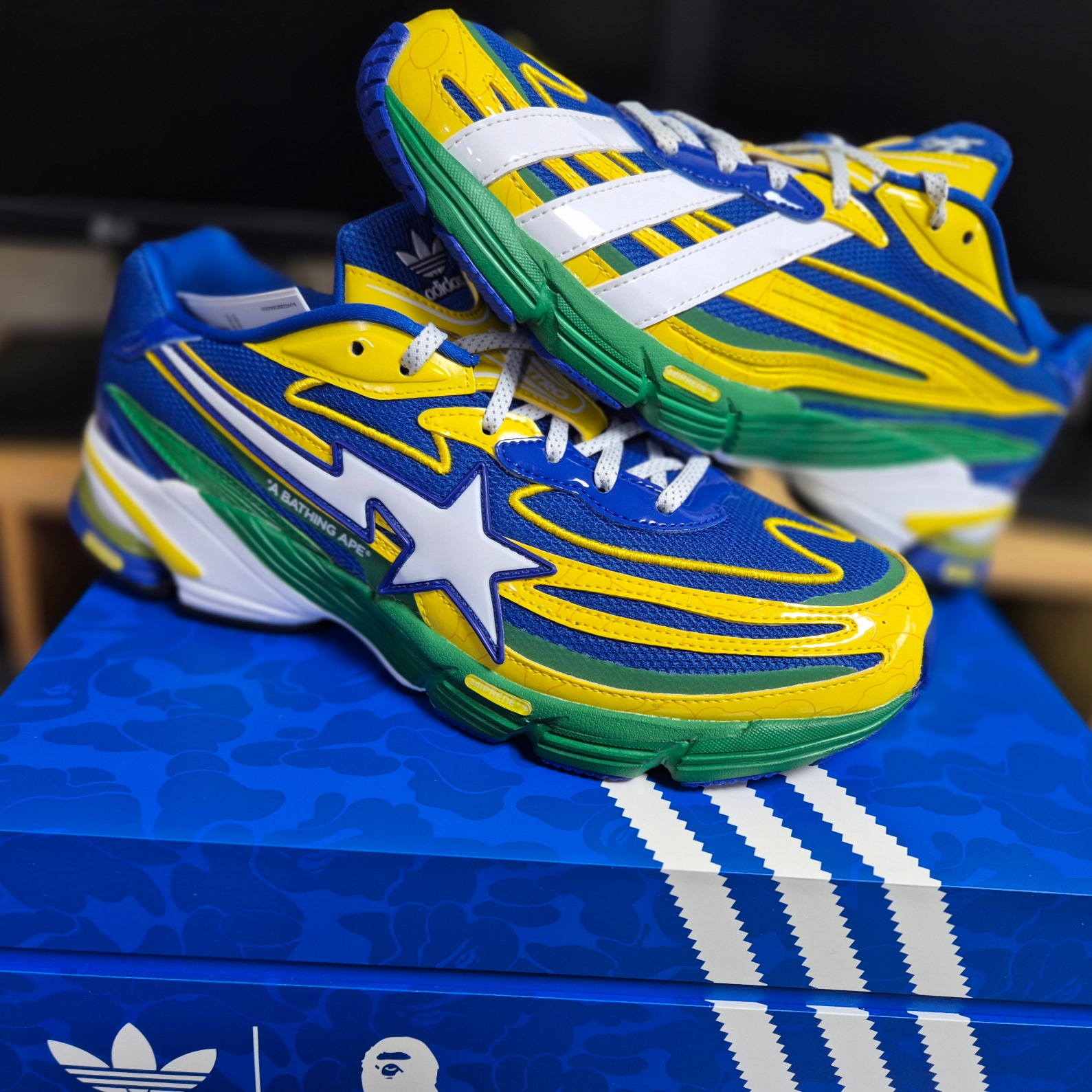 Adidas x BAPE Orketro Green Power Blue 착용 스타일 - 1