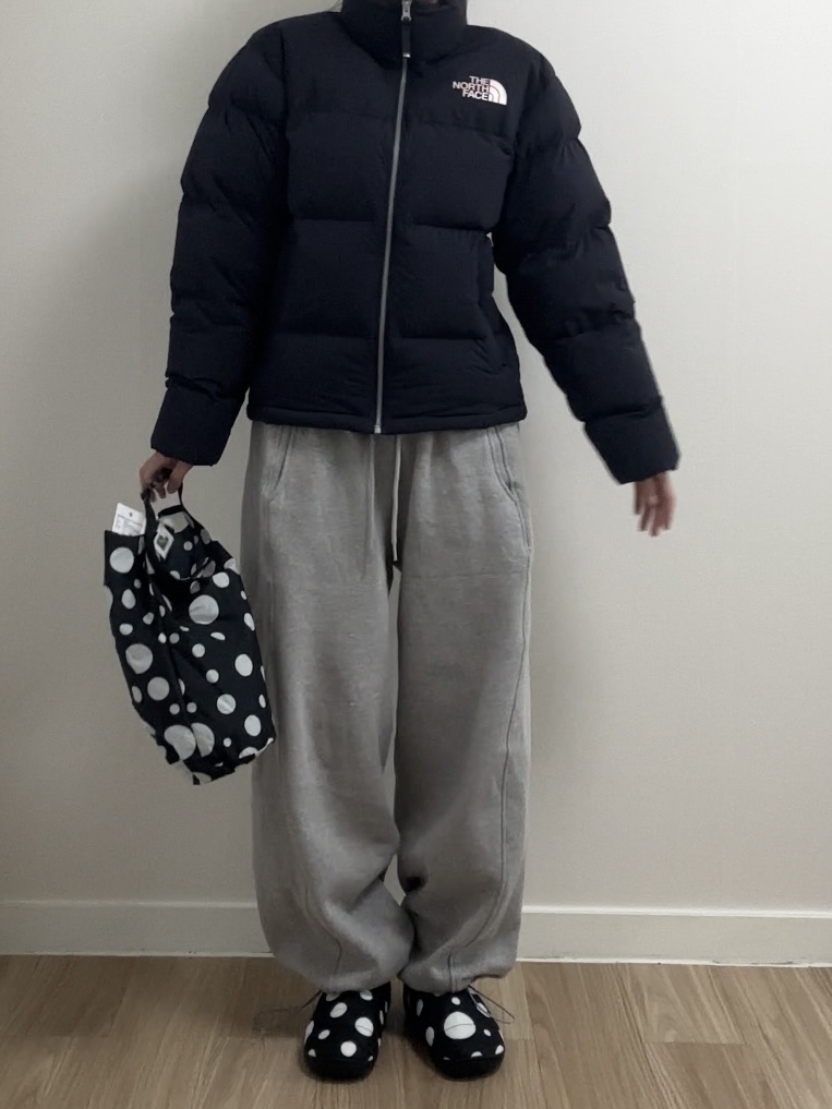 The North Face Superflex Nuptse Down Jacket RDS Navy - 24FW, Subu Packble Sandal Cream Snow Dot 착용 스타일 - 1