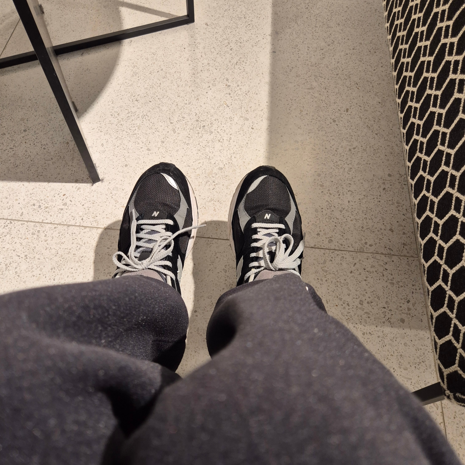 Nike ACG Polartec Wolf Tree Pants Black Summit White - Asia, New Balance 2002R Gore-Tex Black Silver Metalic 착용 스타일