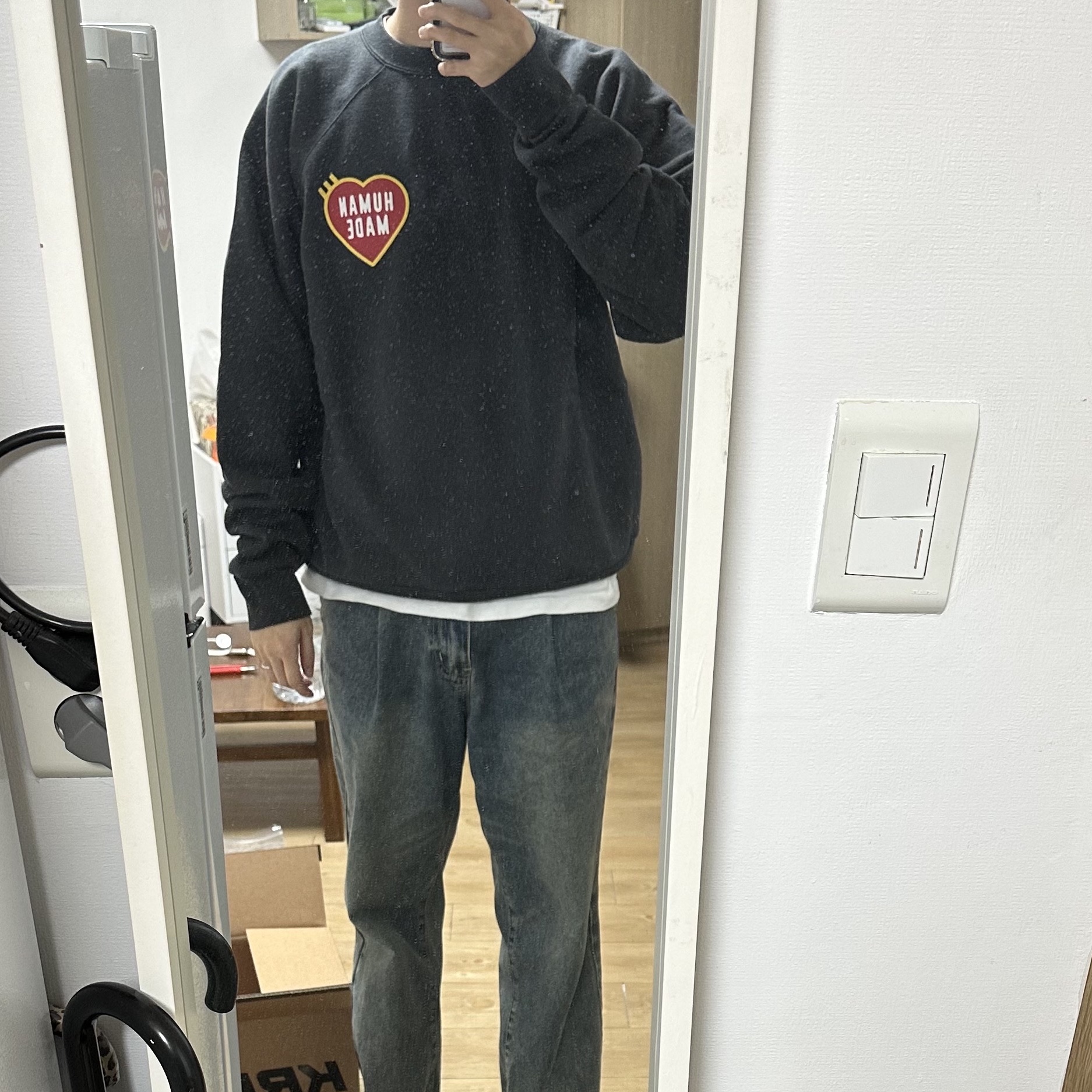 Human Made Sweatshirt Black 착용 스타일