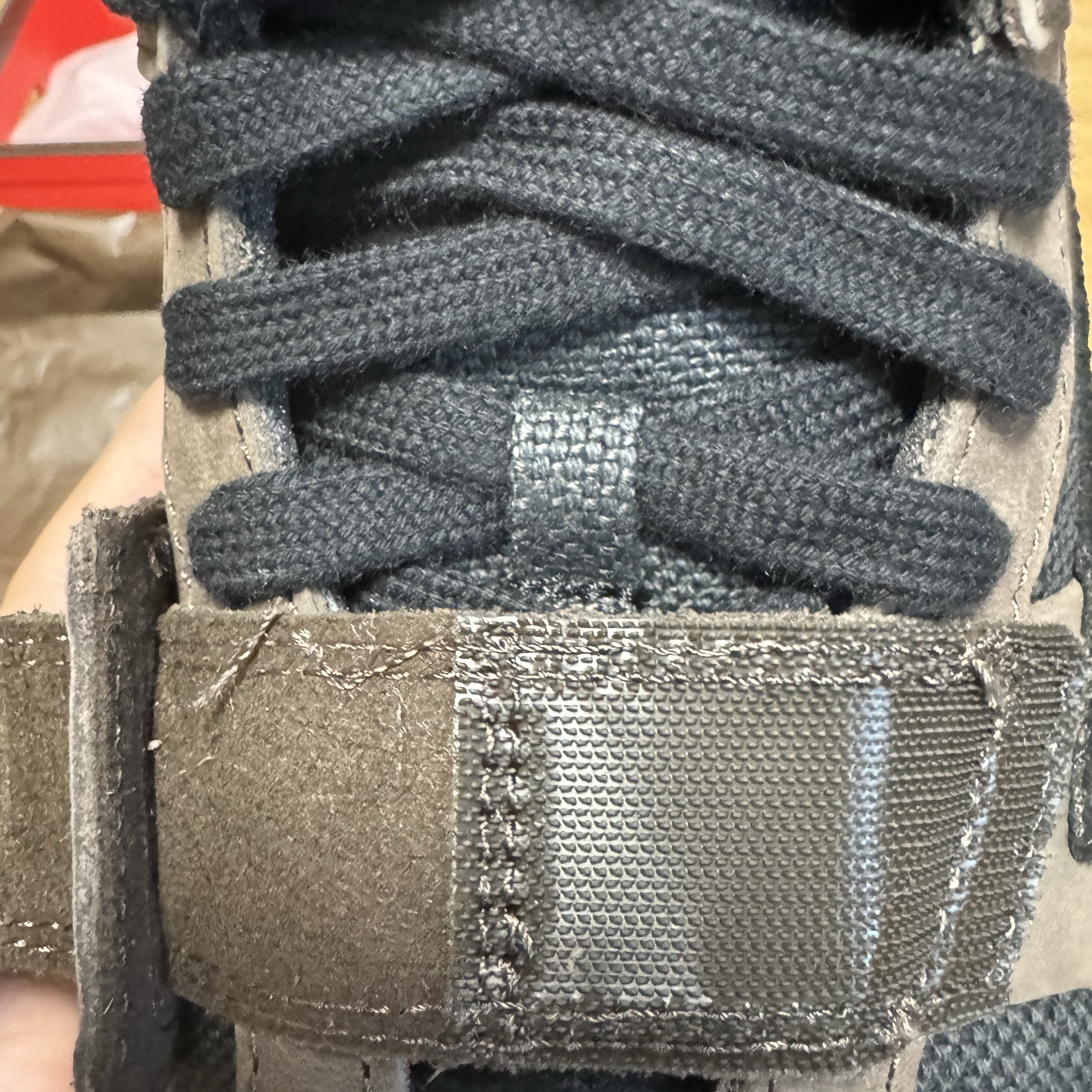 Jordan x Travis Scott Jumpman Jack TR Black and Dark Mocha 착용 스타일 - 3