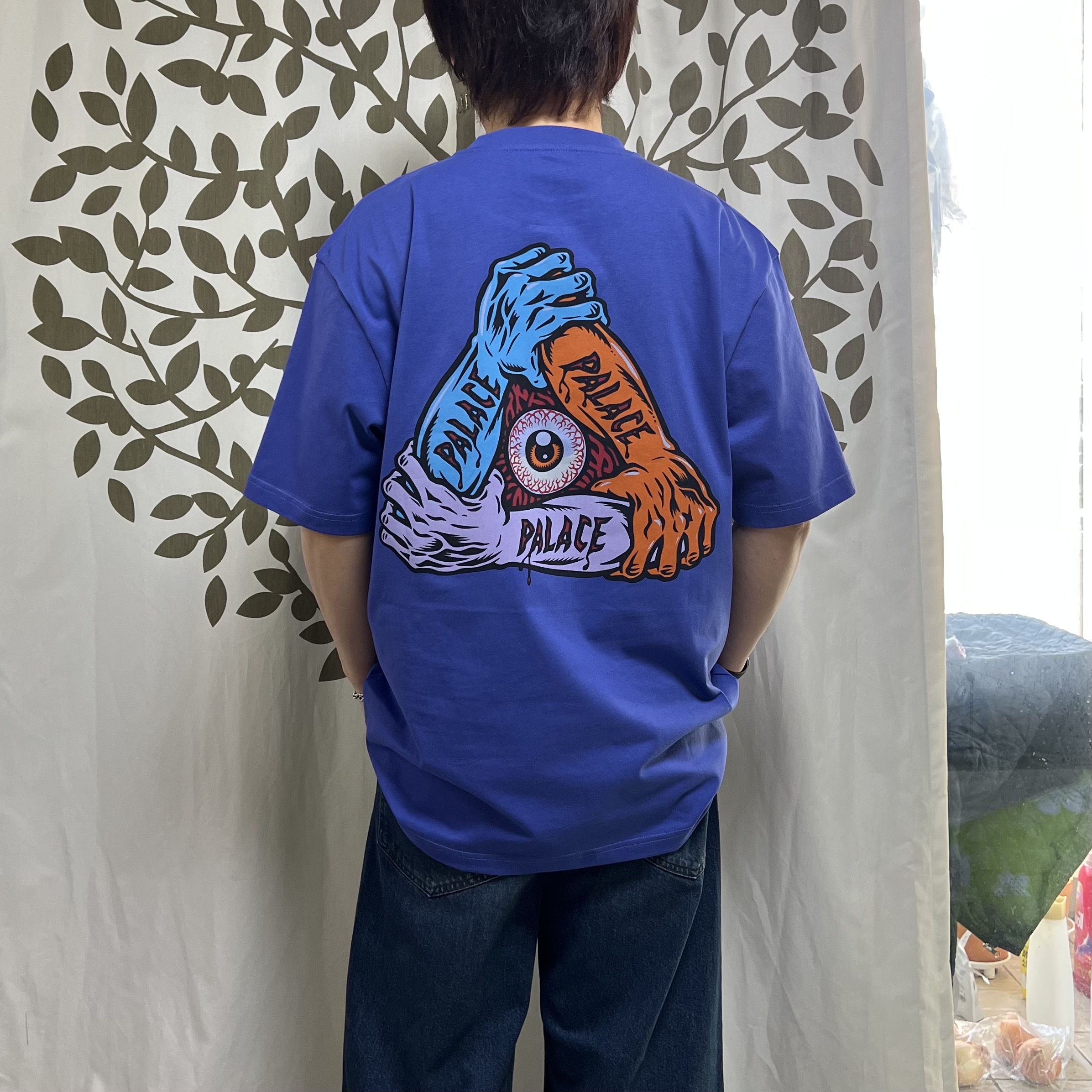 Palace Arms T-Shirt Ultra - 23FW 착용 스타일 - 2