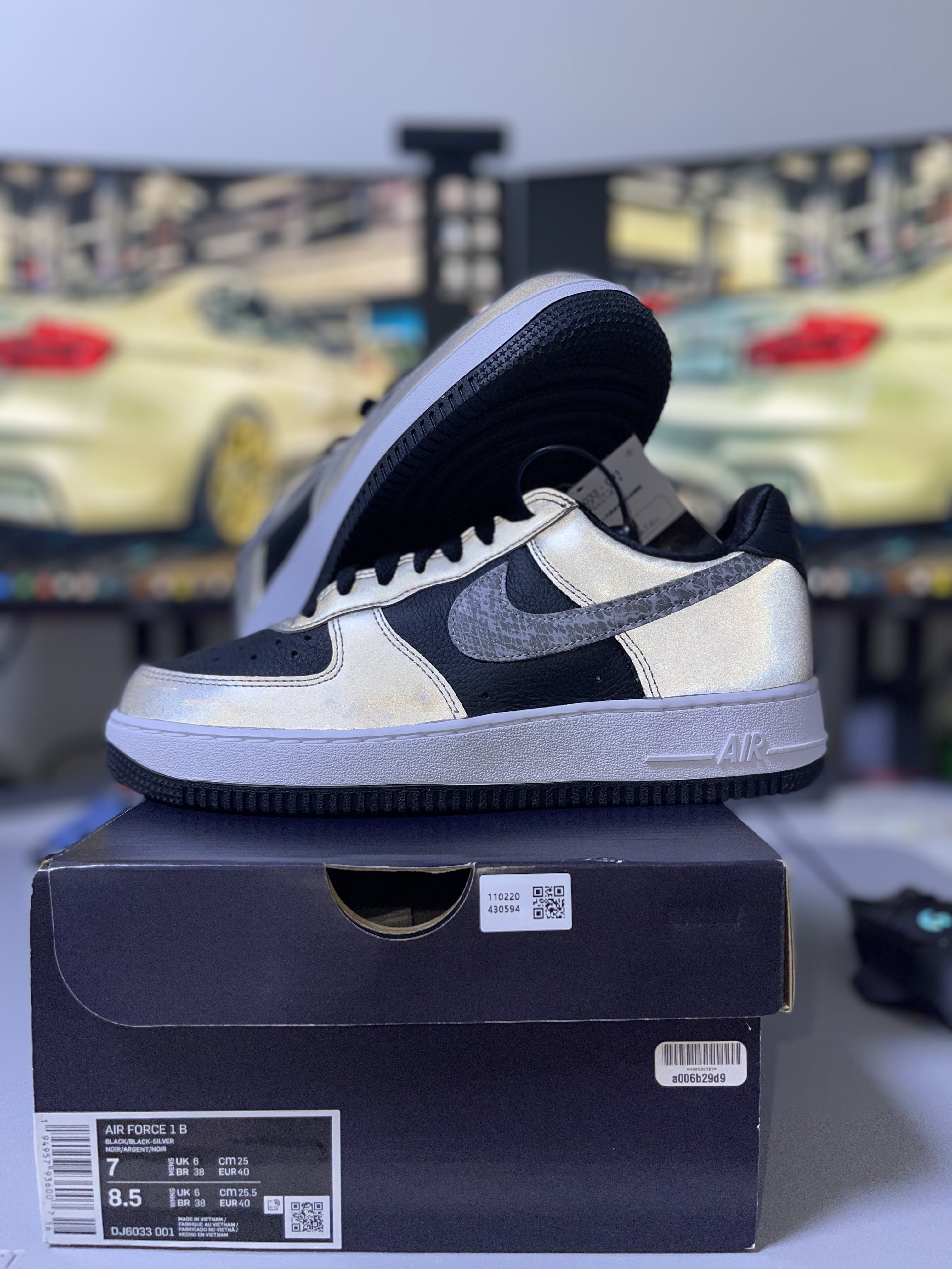 Nike Air Force 1 B Silver Snake 착용 스타일 - 2
