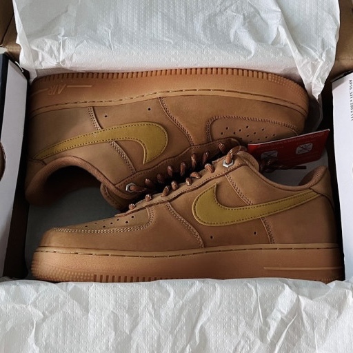 Nike Air Force 1 '07 WB Flax 착용 스타일