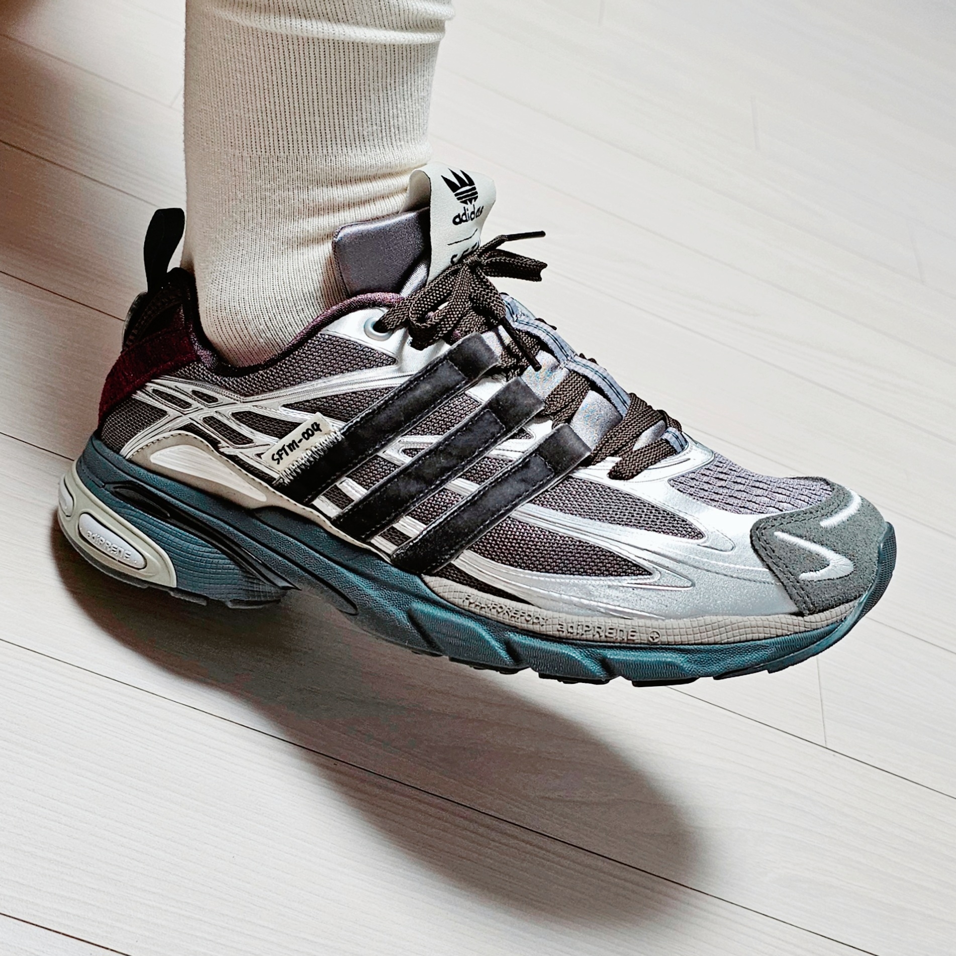 Adidas x Song for the Mute Adistar Cushion Taupe Metallic Granite 착용 스타일
