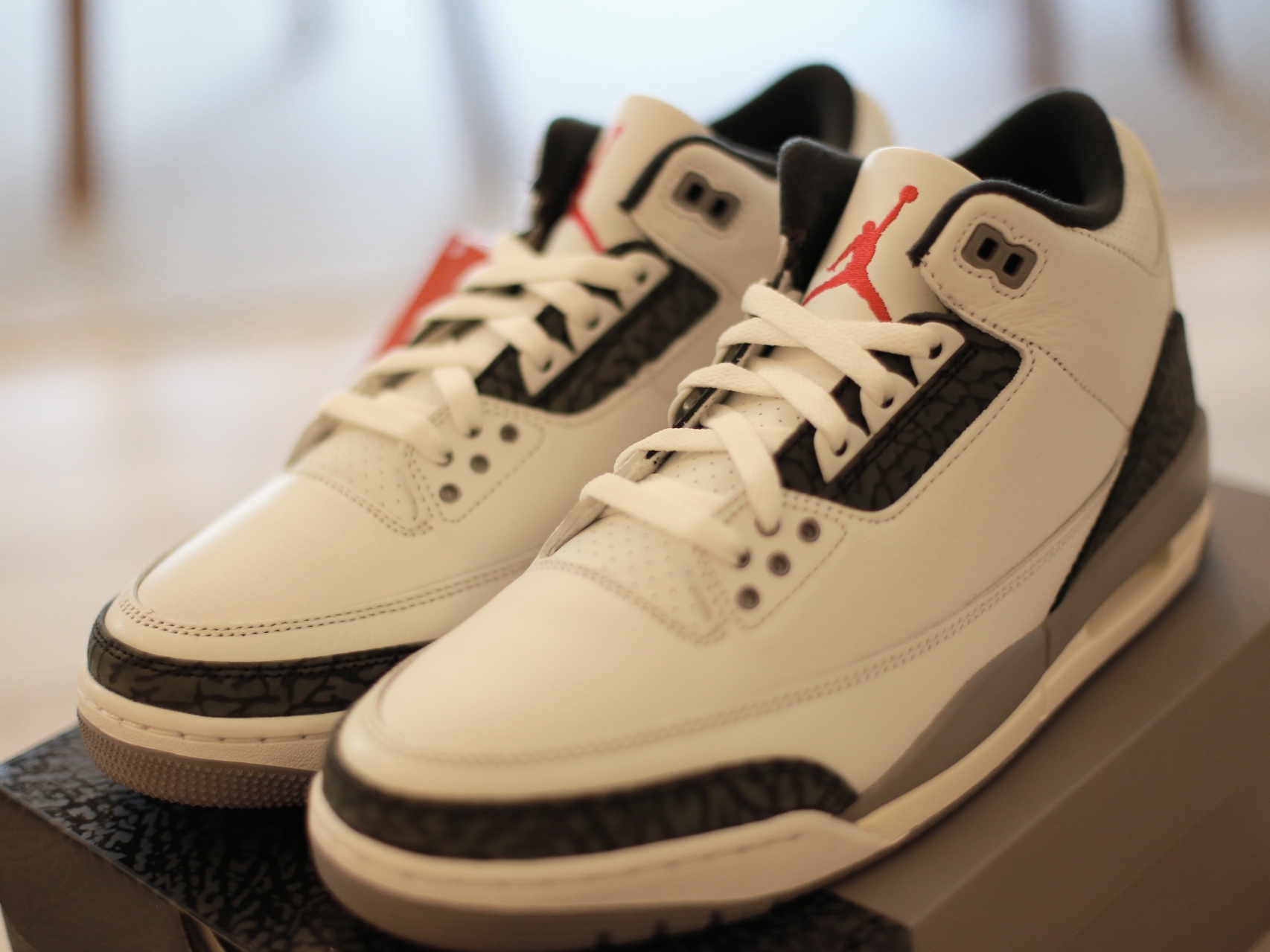 Jordan 3 Retro Cement Grey 착용 스타일 - 2