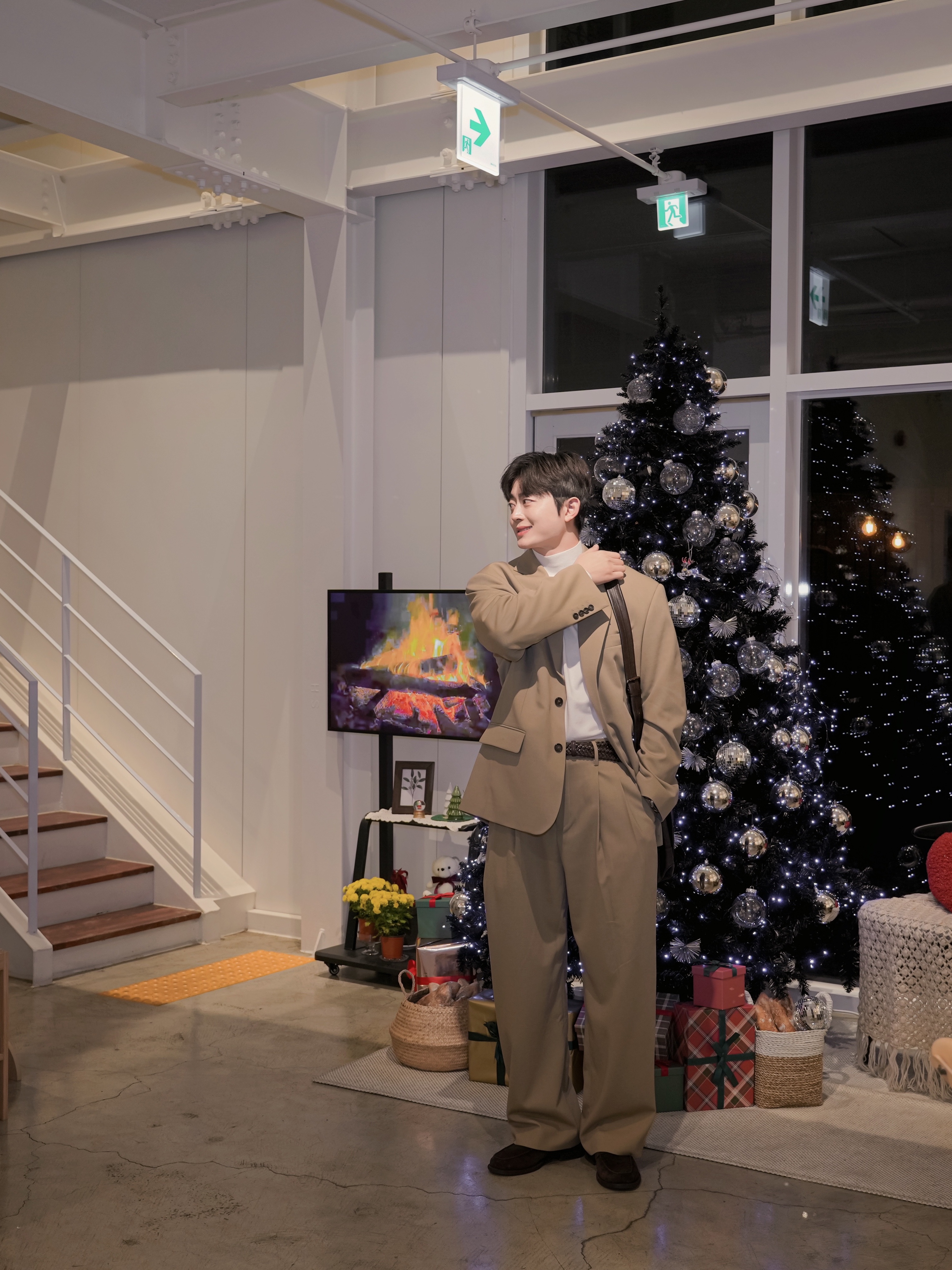 Nocle Reed Wool Slacks Tan, Nocle Reed Wool Jacket Tan 착용 스타일 - 1