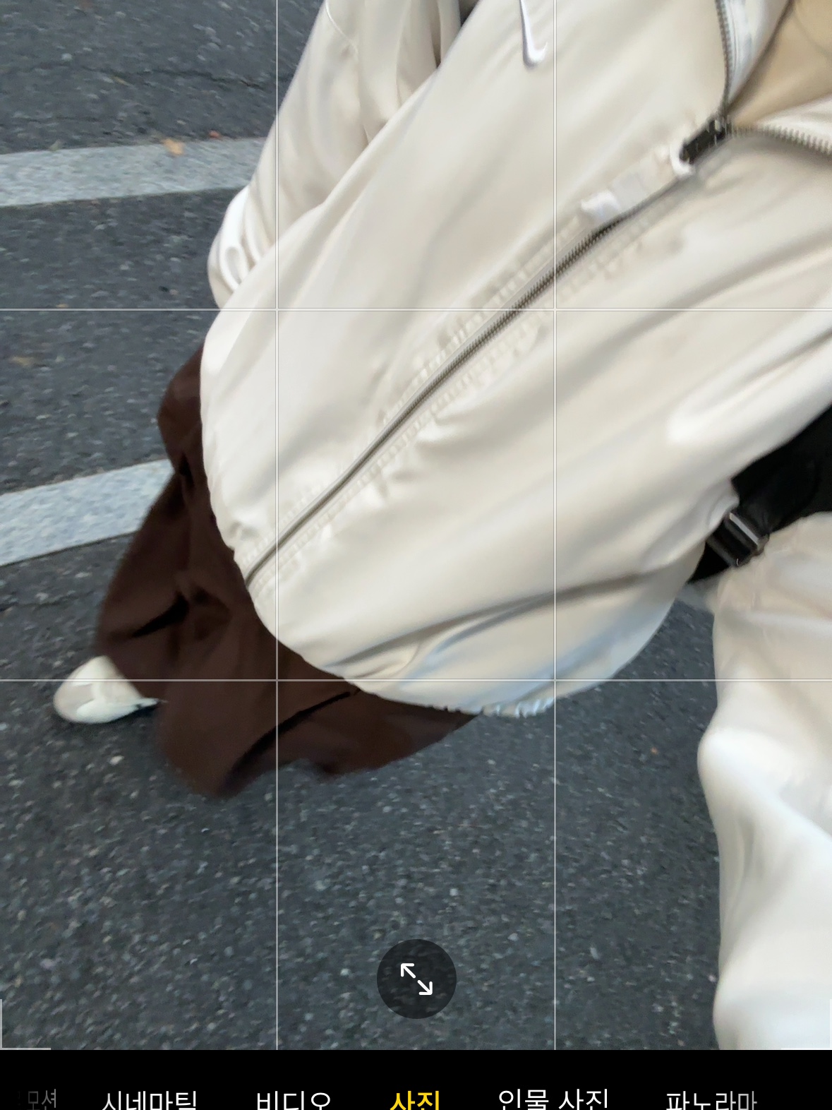 Onitsuka Tiger Mexico 66 Birch, Nike NRG Solo Swoosh Satin Bomber Jacket Phantom White - Asia 착용 스타일