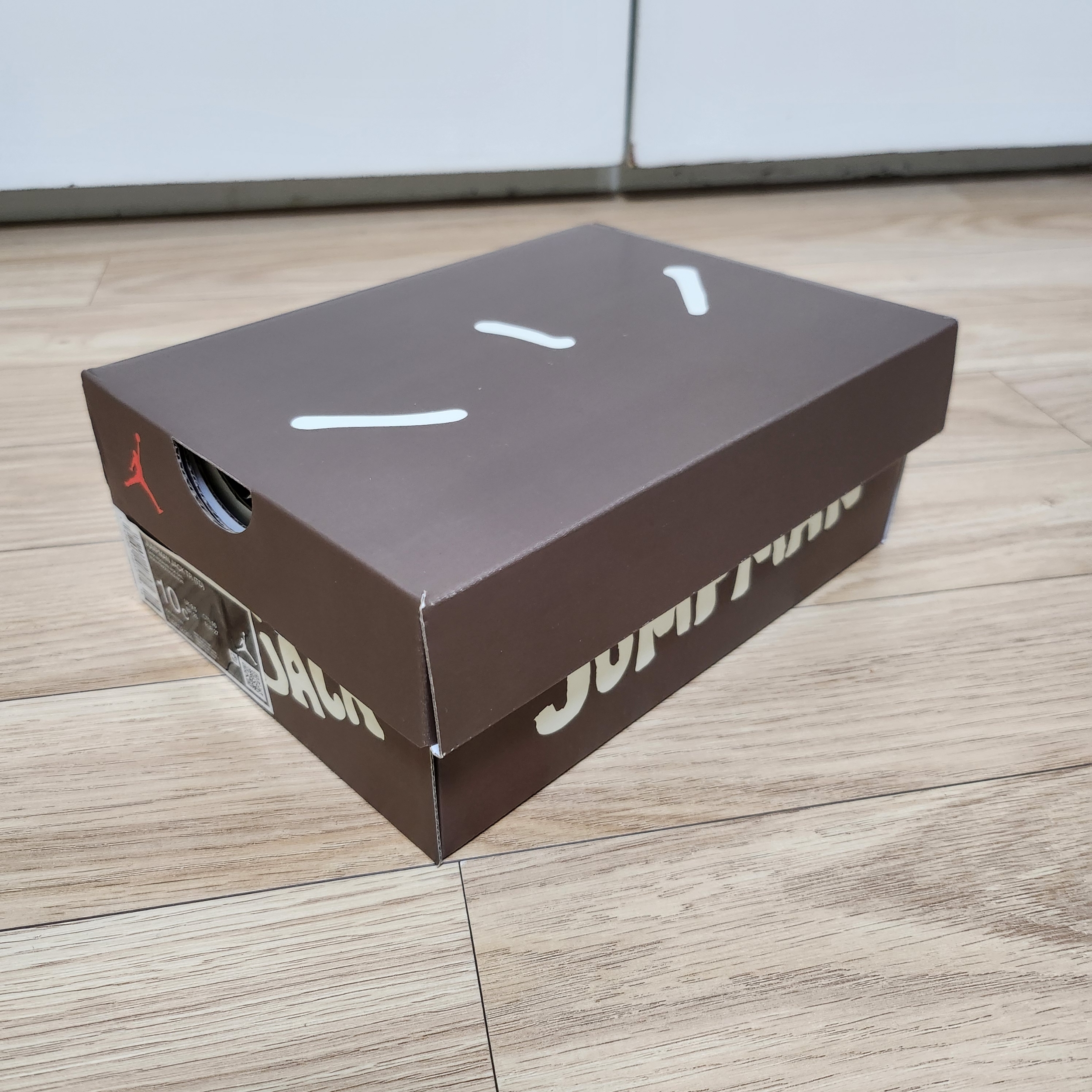 (TD) Jordan x Travis Scott Jumpman Jack TR Black and Dark Mocha 착용 스타일 - 8