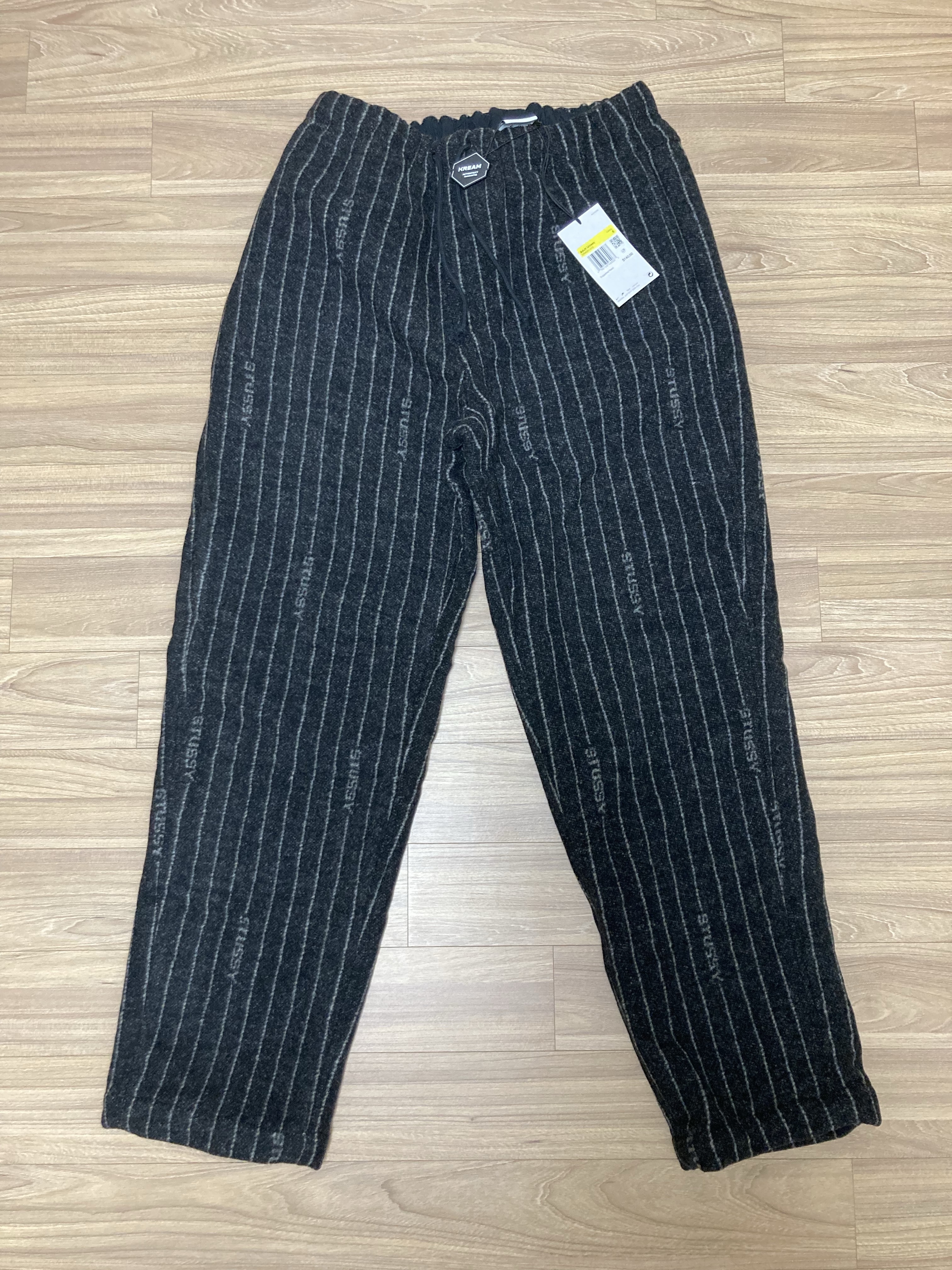 Nike x Stussy NRG Striped Wool Pants Black (DR4021-010) 착용 스타일 - 2