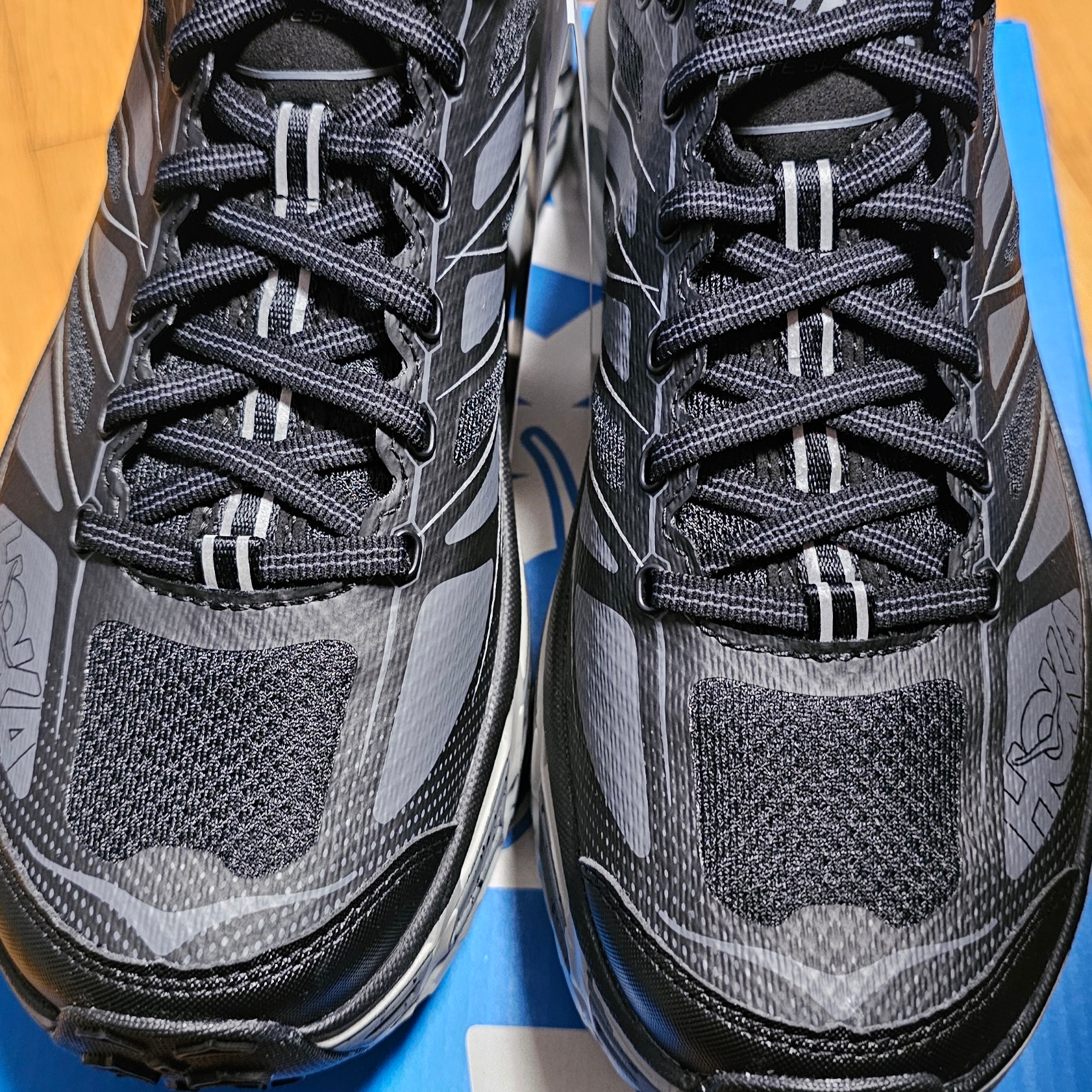 Hoka Mafate Speed 2 Black Castlerock 착용 스타일
