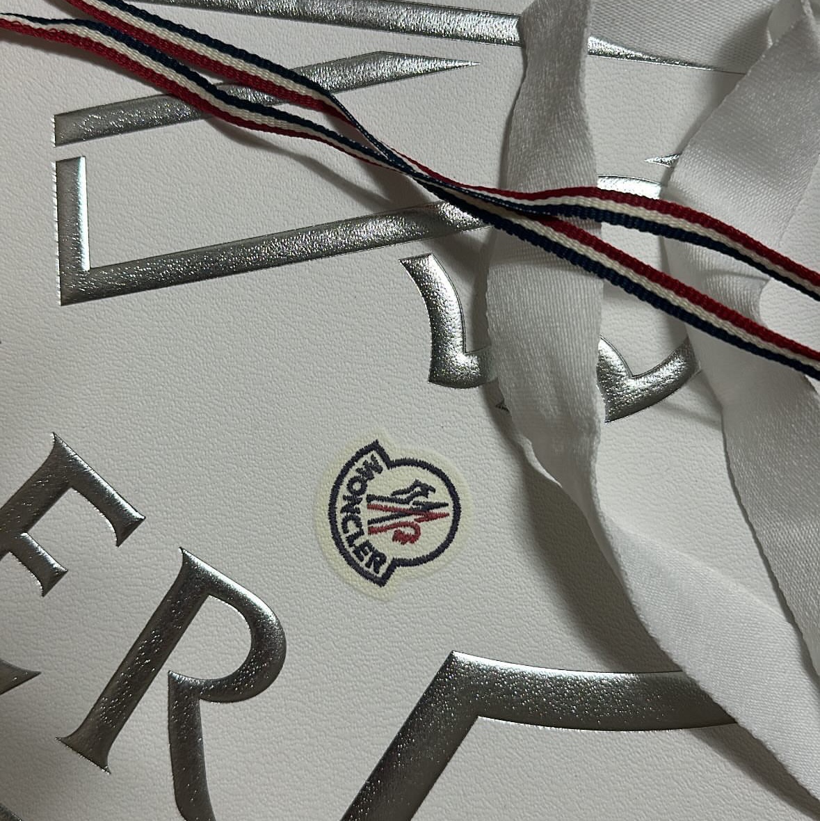 Play Comme des Garcons Black Heart Knit Cardigan Grey, Moncler Padded Wool Cardigan Black - 24FW 착용 스타일 - 2