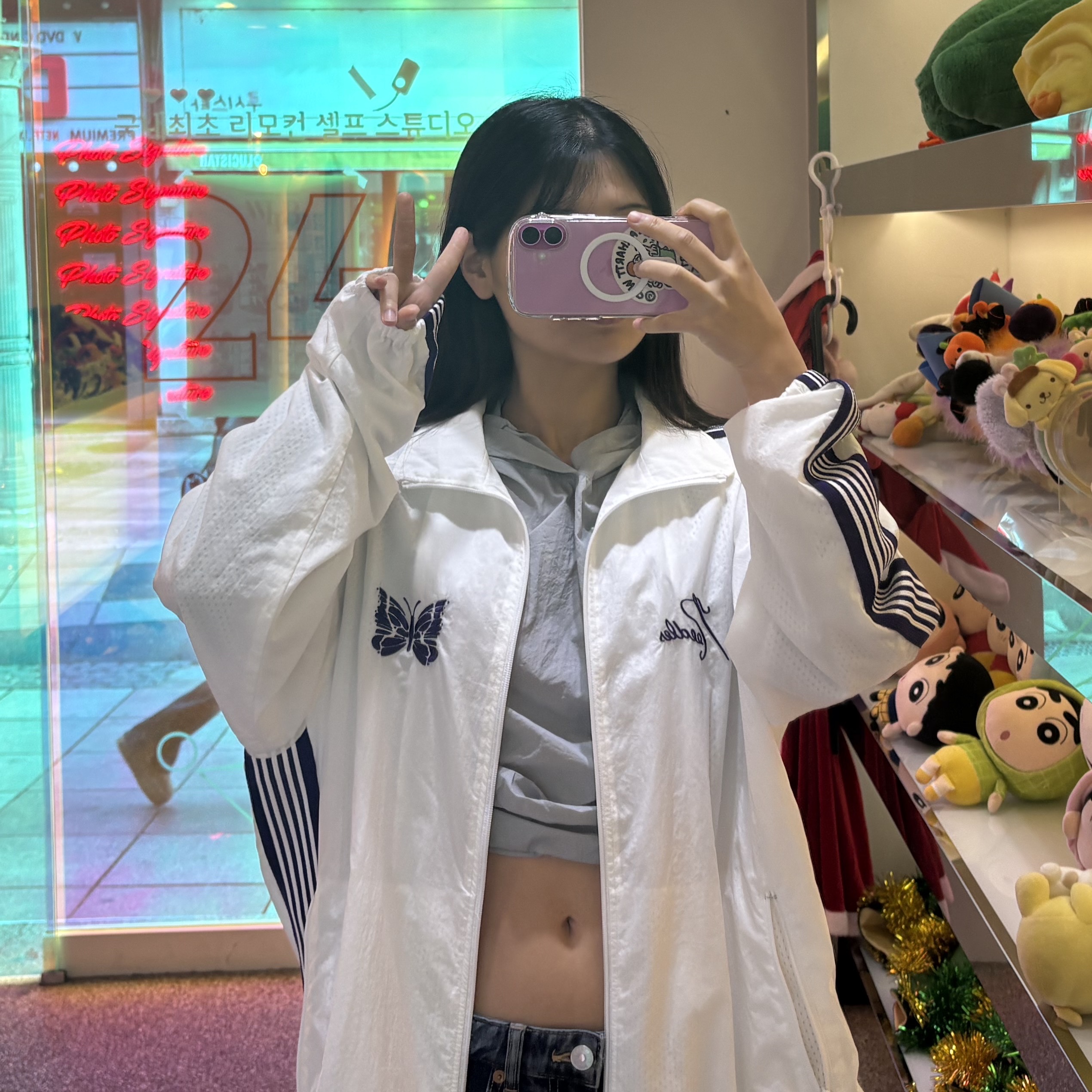 Needles x Beams Custom Nylon Track Jacket White 착용 스타일
