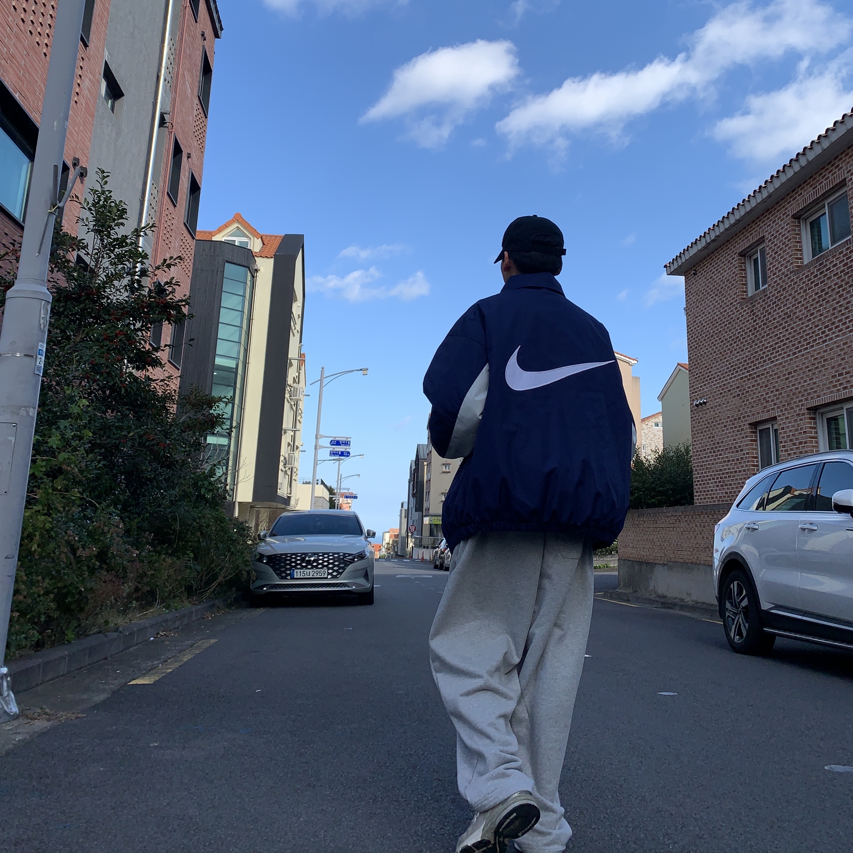 Nike Solo Swoosh Puffer Midnight Navy White - Asia 착용 스타일
