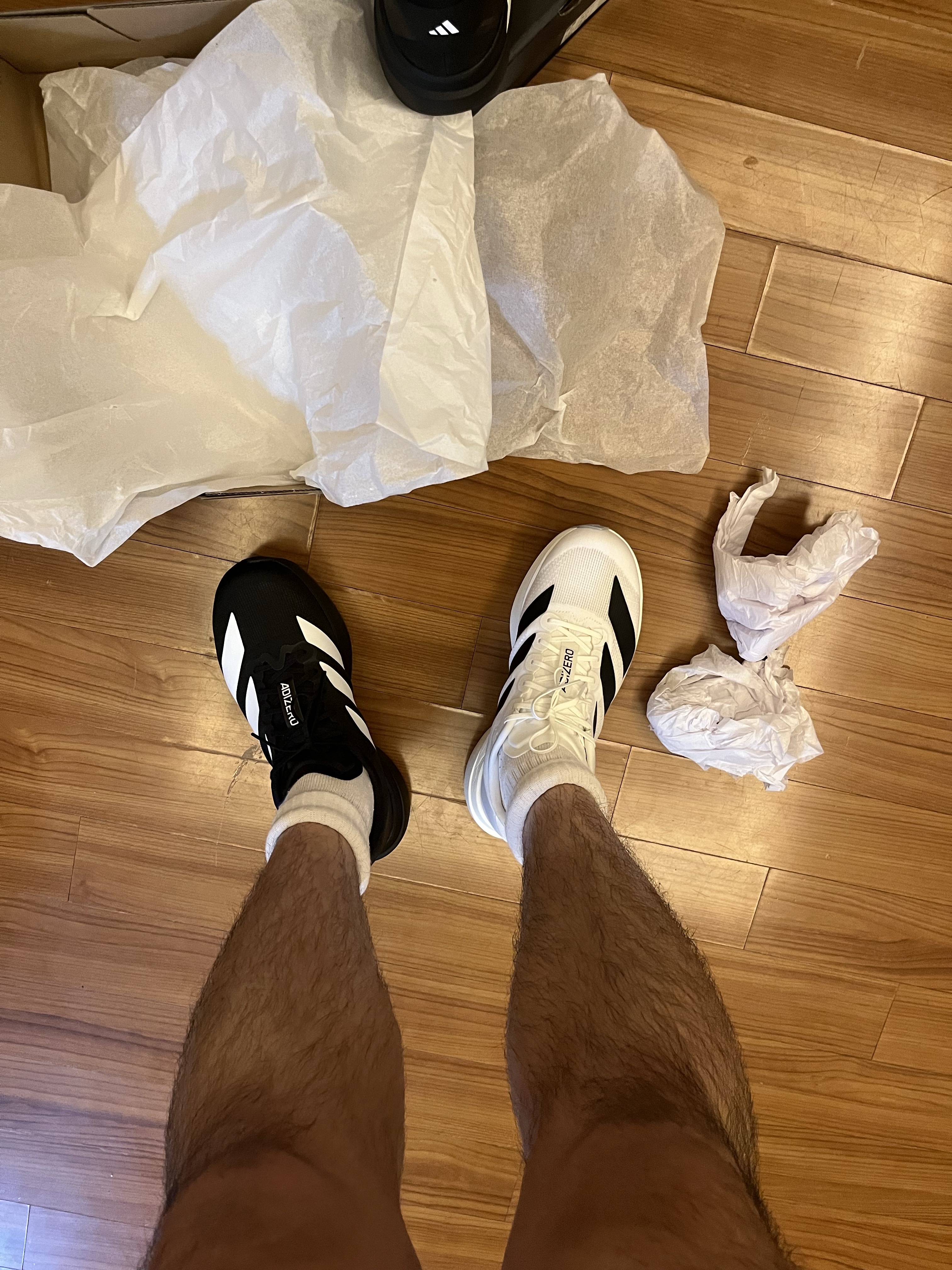Adidas Adizero EVO SL Cloud White Core Black, Adidas Adizero EVO SL Core Black Cloud White 착용 스타일