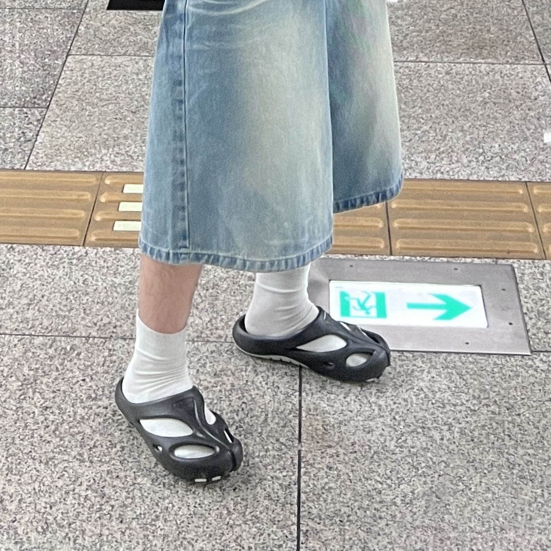 Keen Shanti Black Dawn Blue 착용 스타일