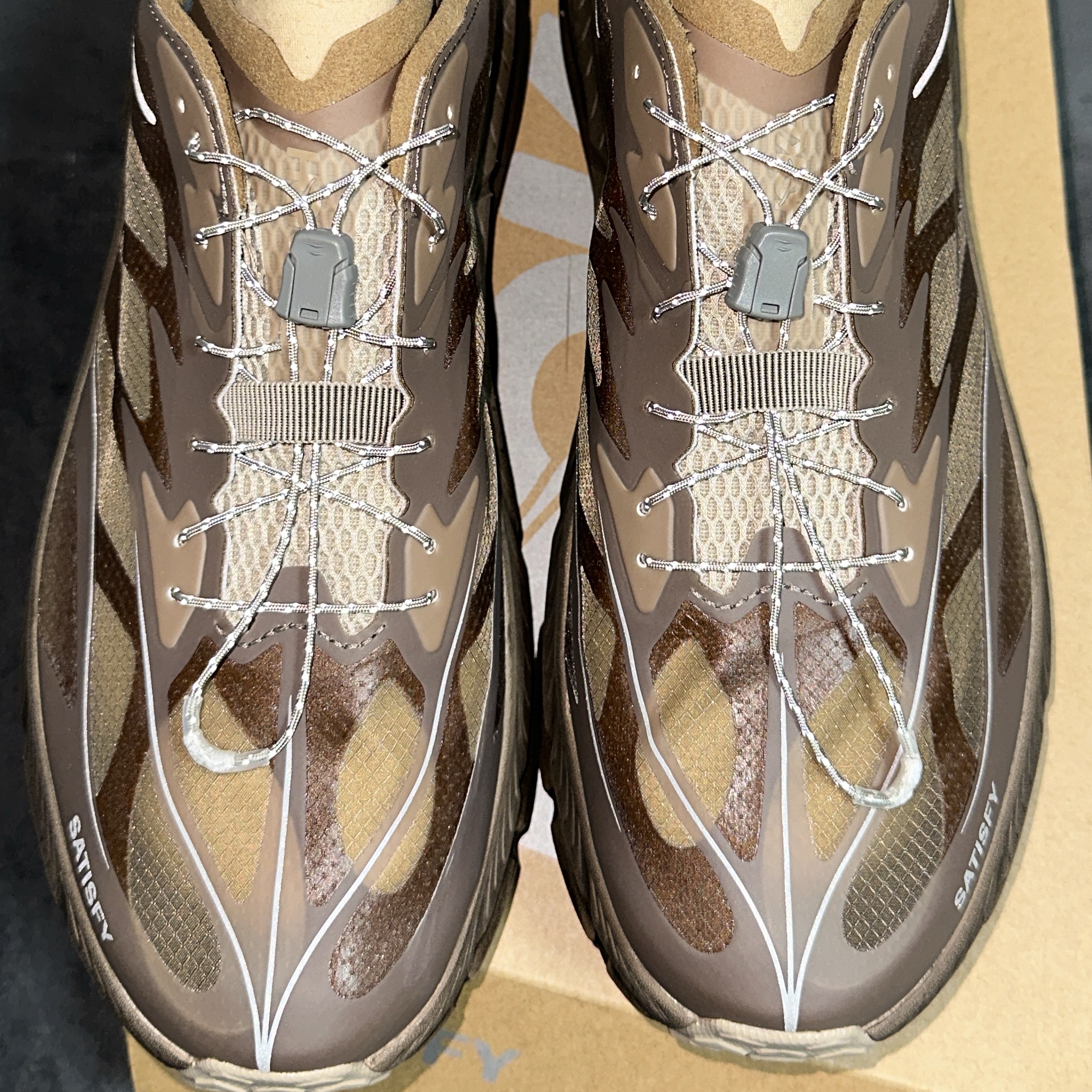 Hoka x Satisfy Mafate Speed 4 Lite Rubber 착용 스타일