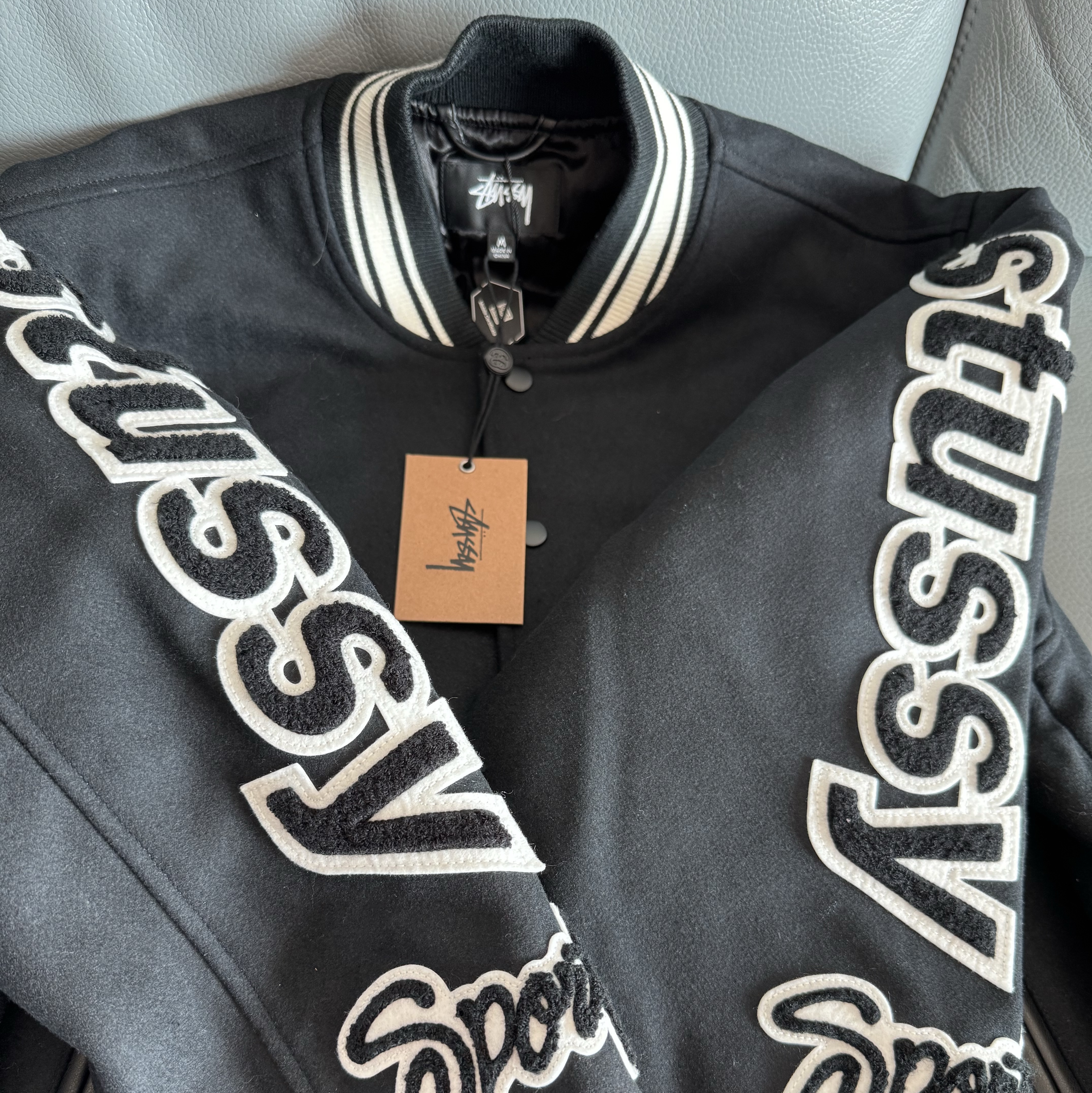 Stussy Competition Varsity Jacket Black 착용 스타일