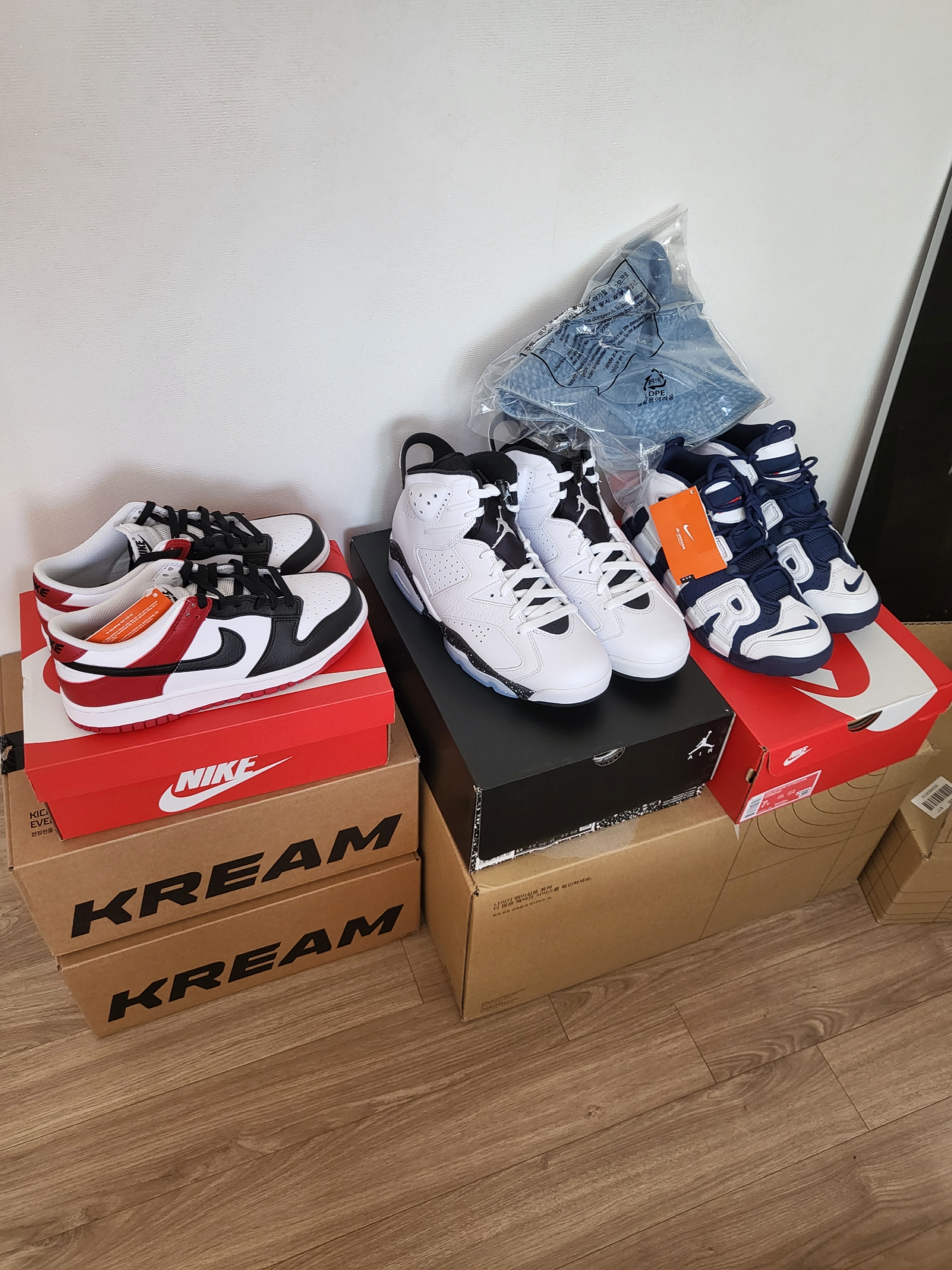Nike Apex Denim Bucket Hat Aegean Storm Thunder Blue, Nike Air More Uptempo 96 White Midnight Navy 착용 스타일