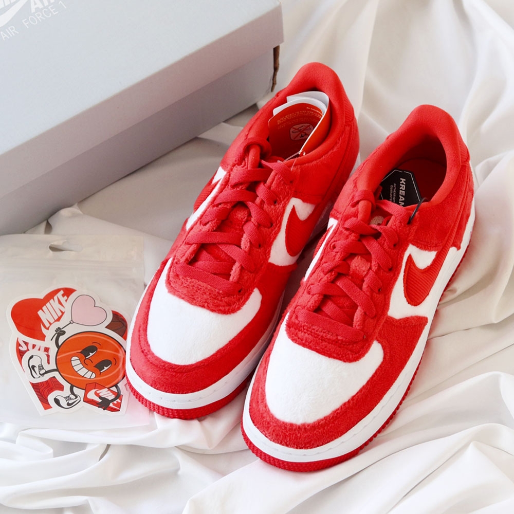 (GS) Nike Air Force 1 Low Valentine Day Team Red 착용 스타일