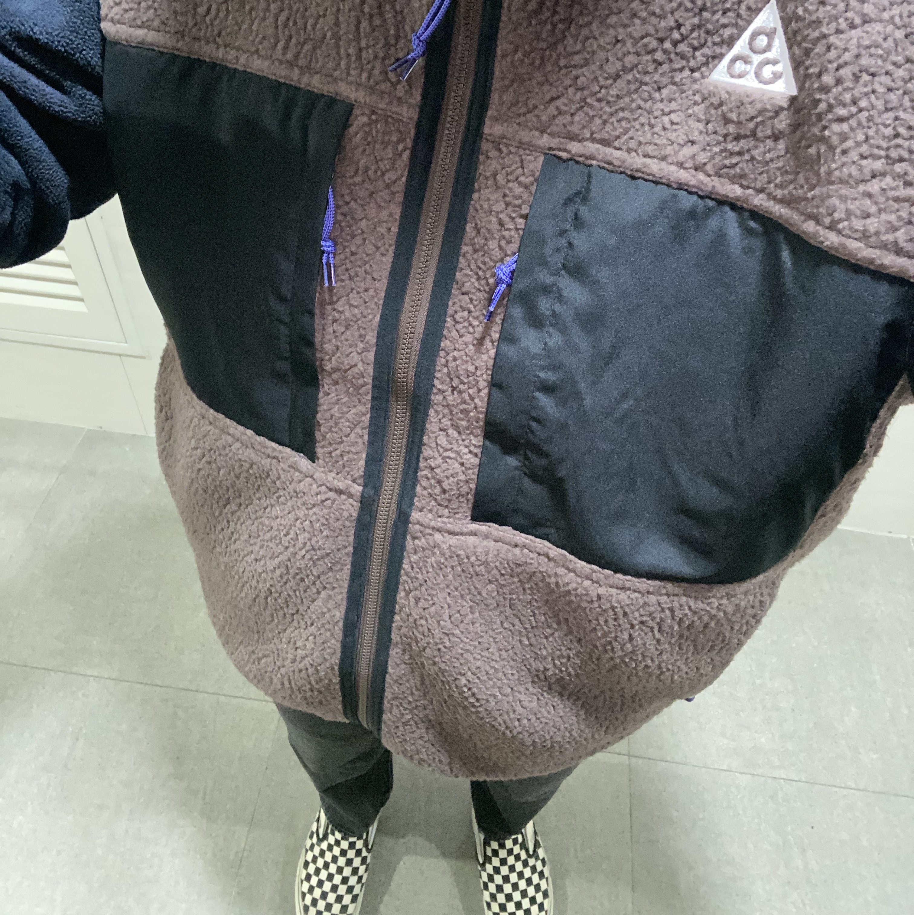 Nike ACG Arctic Wolf Vest Baroque Brown - Asia 착용 스타일 - 2