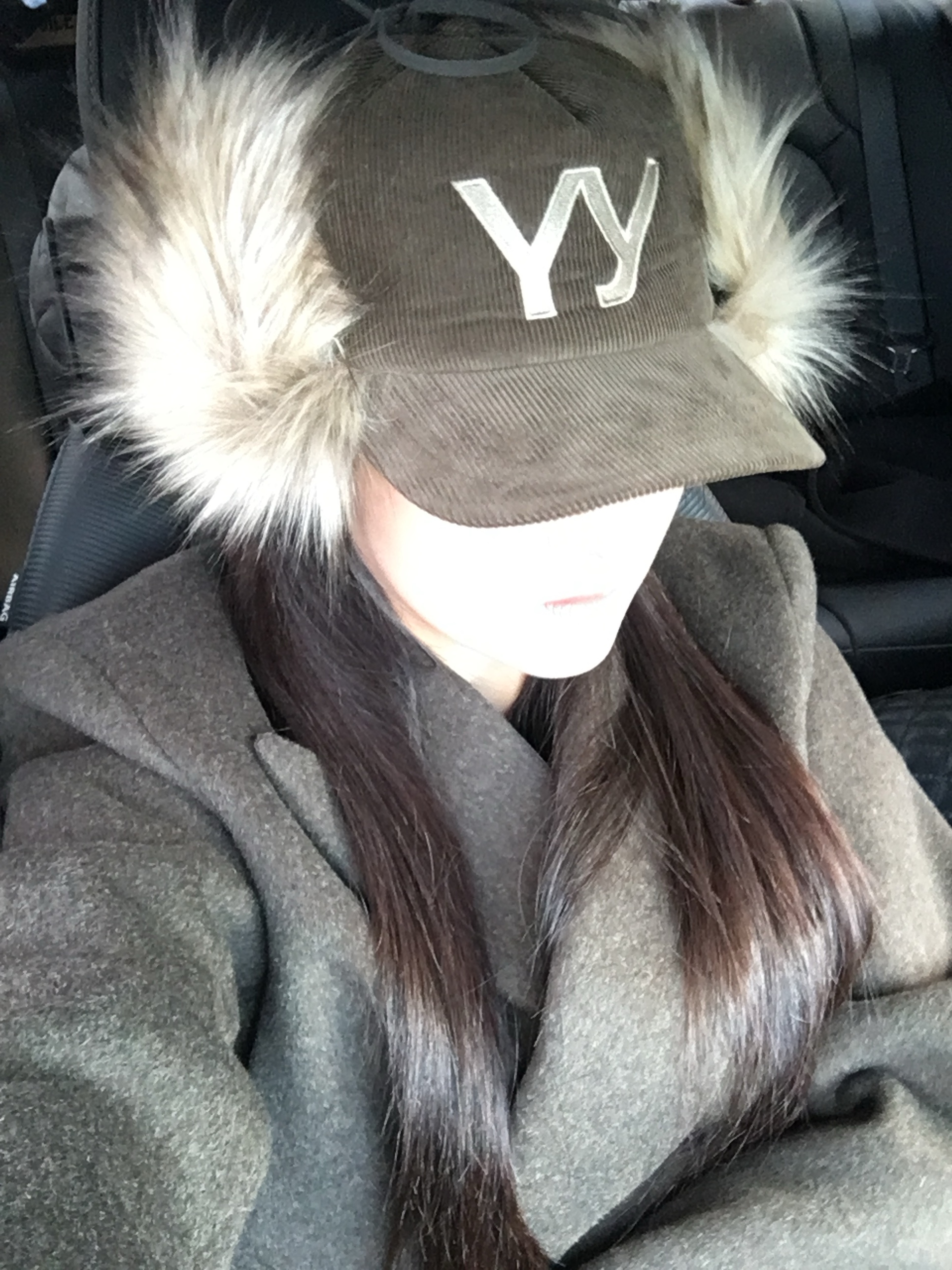 Open Yy Faux Fur Corduroy Earflap Cap Khaki 착용 스타일 - 3