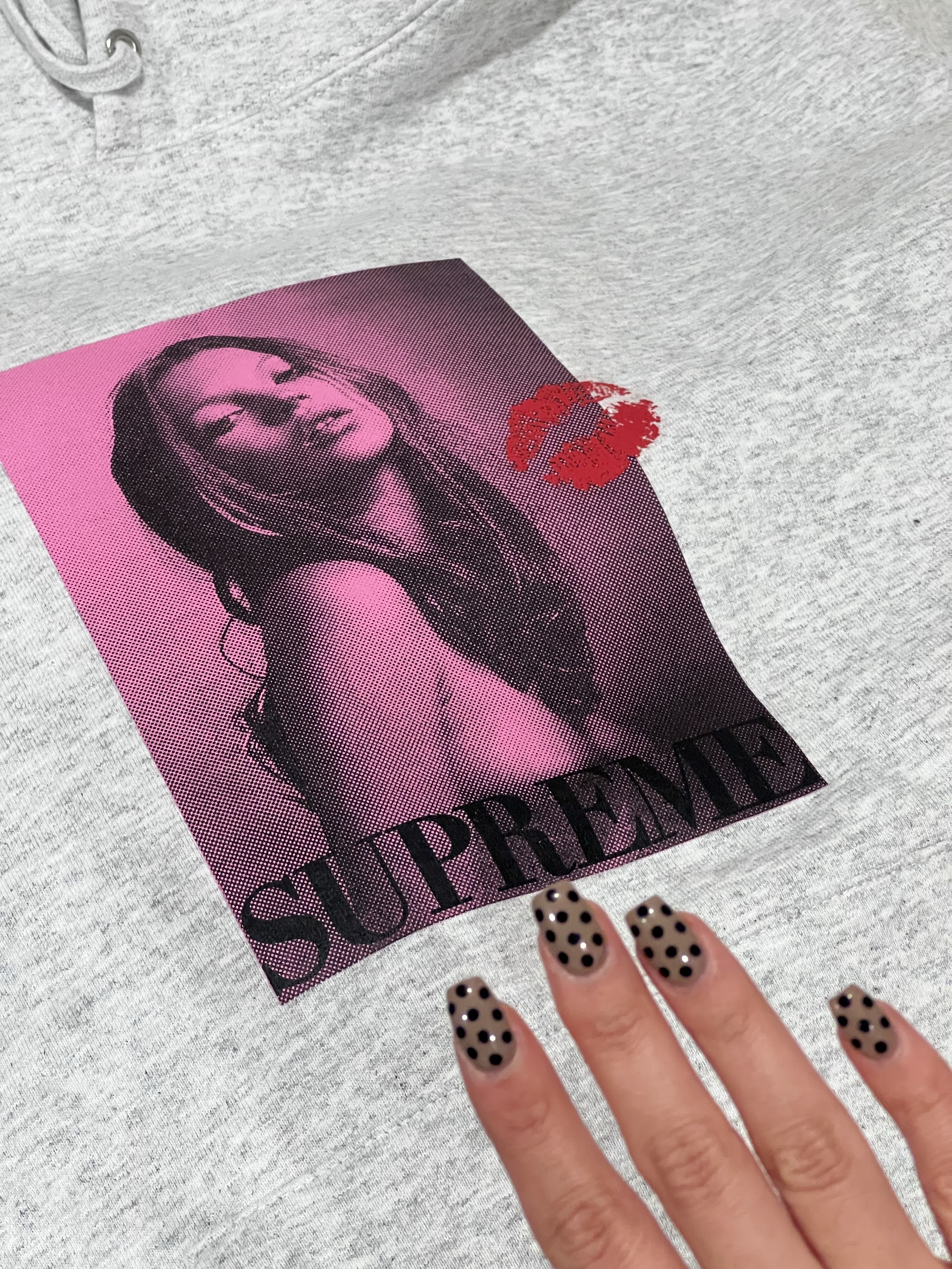 Supreme x Kate Moss Hooded Sweatshirt Ash Grey - 24FW 착용 스타일