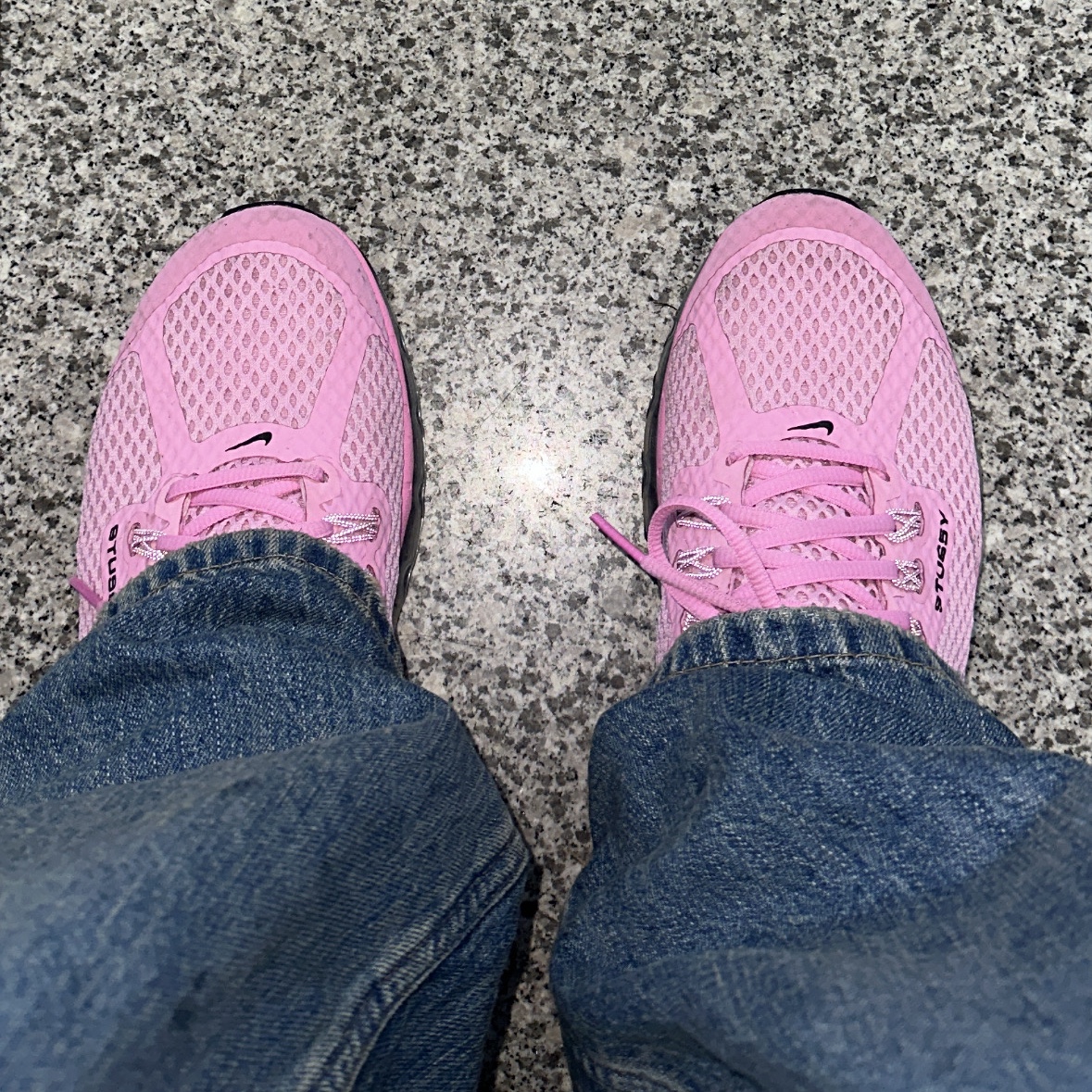 Nike x Stussy Air Max 2013 Psychic Pink 착용 스타일