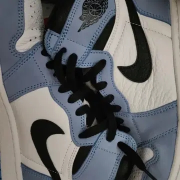 Jordan 1 Retro High OG University Blue 착용 스타일