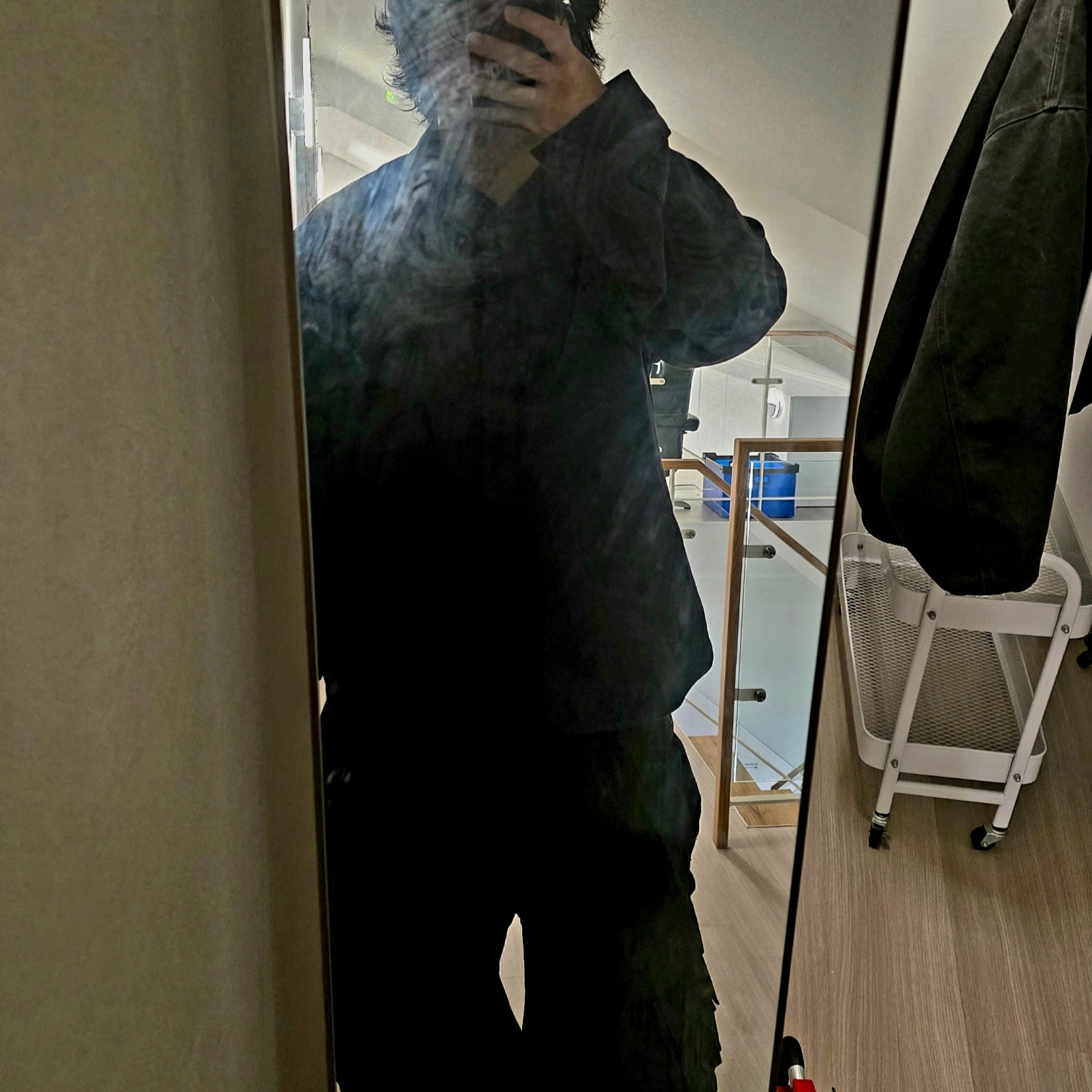 Balenciaga Steroid Derby Black, Project G/R Oversized Convertible Cargo Pants Coated Black 착용 스타일 - 2