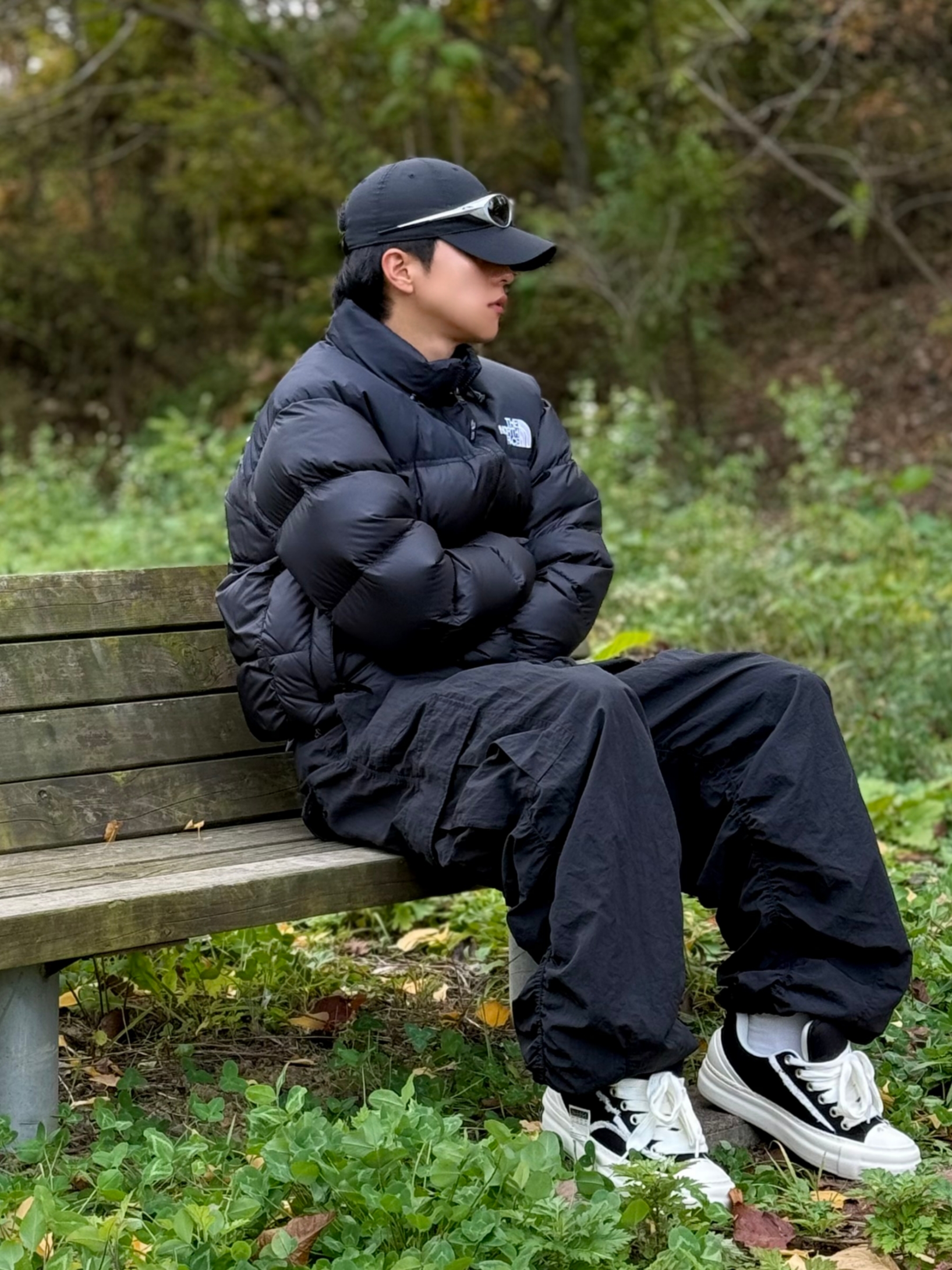 The North Face 1996 Eco Nuptse Jacket Black, Nike Dri-Fit Club Structured Swoosh Cap Black 착용 스타일 - 2