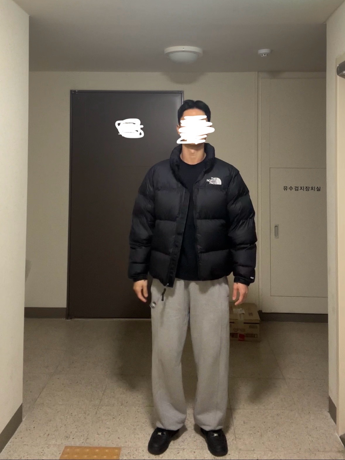 The North Face 1996 Retro Nuptse Down Jacket TNF Black 착용 스타일 - 1