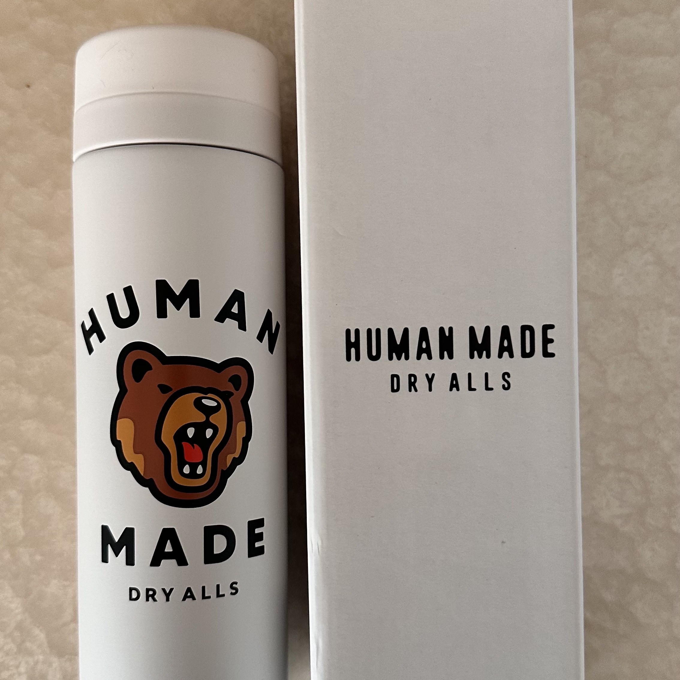 Human Made Thermo Stainless Bottle 300ml Sapporo White 착용 스타일