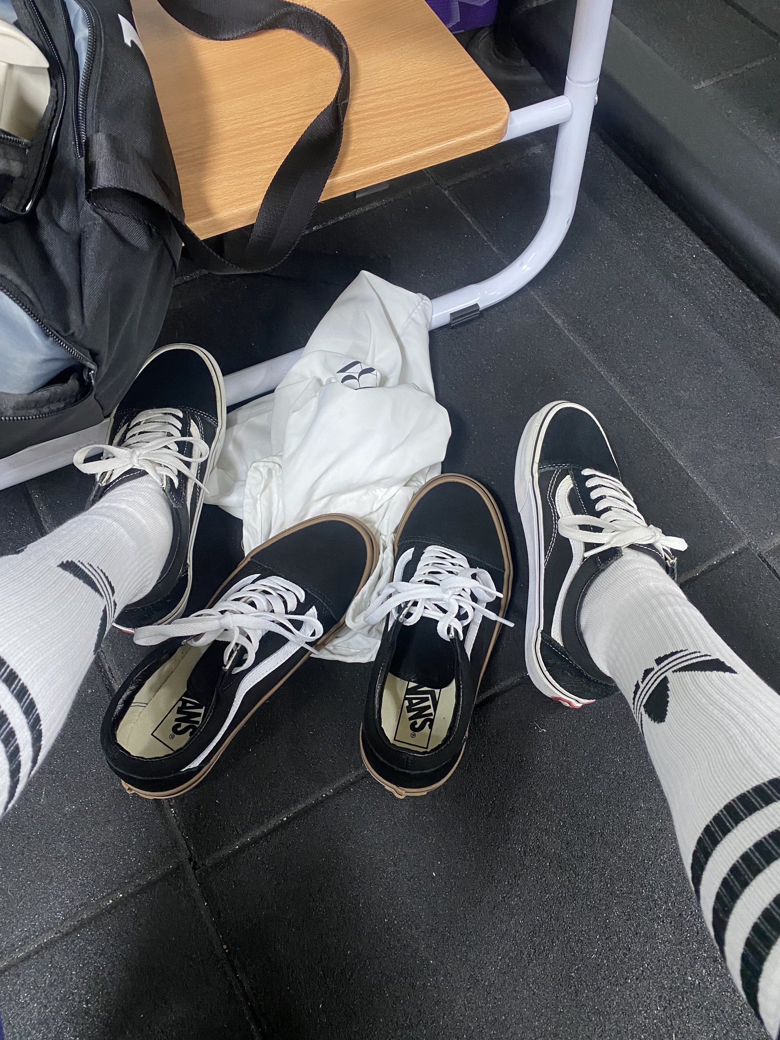 Vans Vault OG Old Skool LX Black, Vans Old Skool Black Gum 착용 스타일 - 2