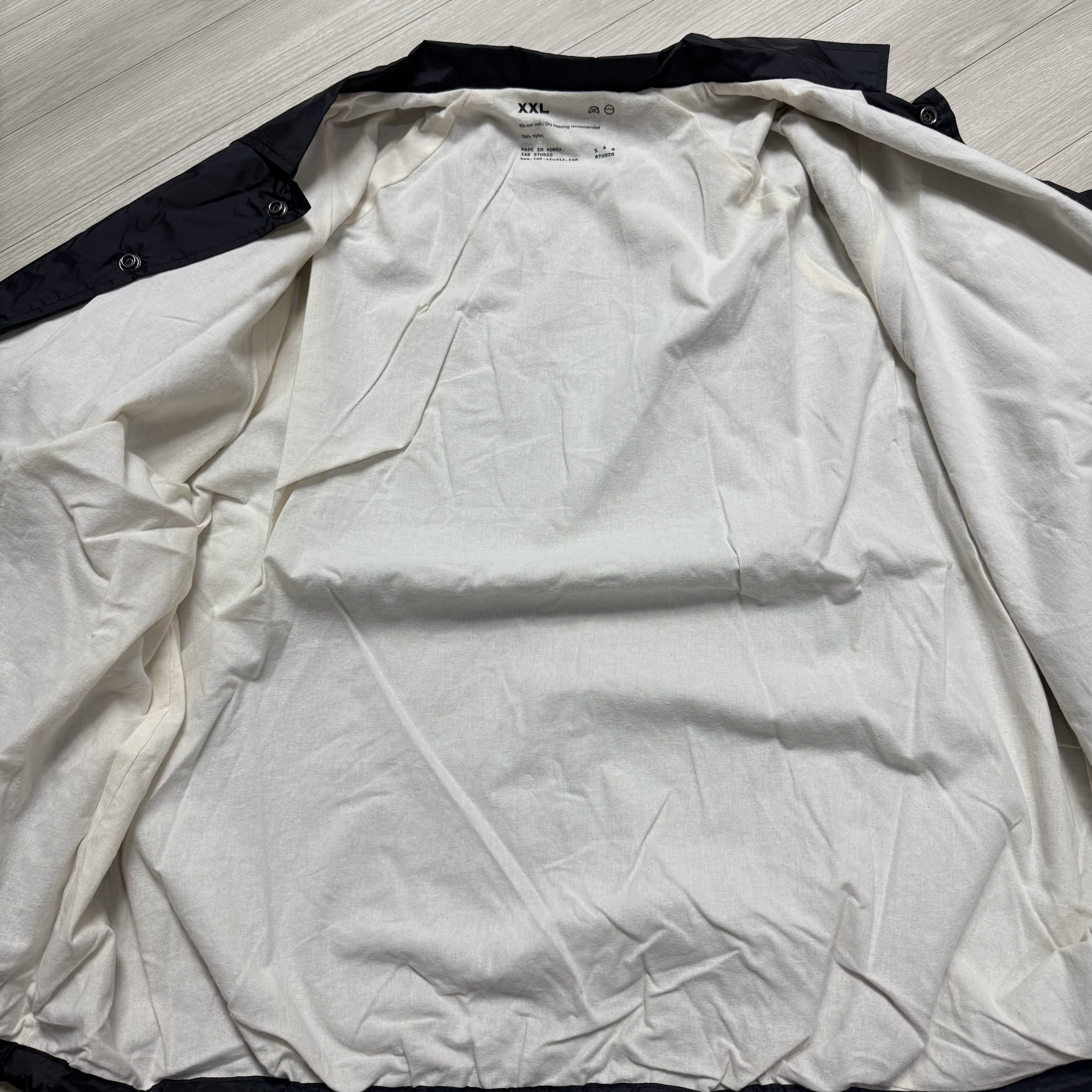 IAB Studio Coach Jacket Black 착용 스타일 - 7