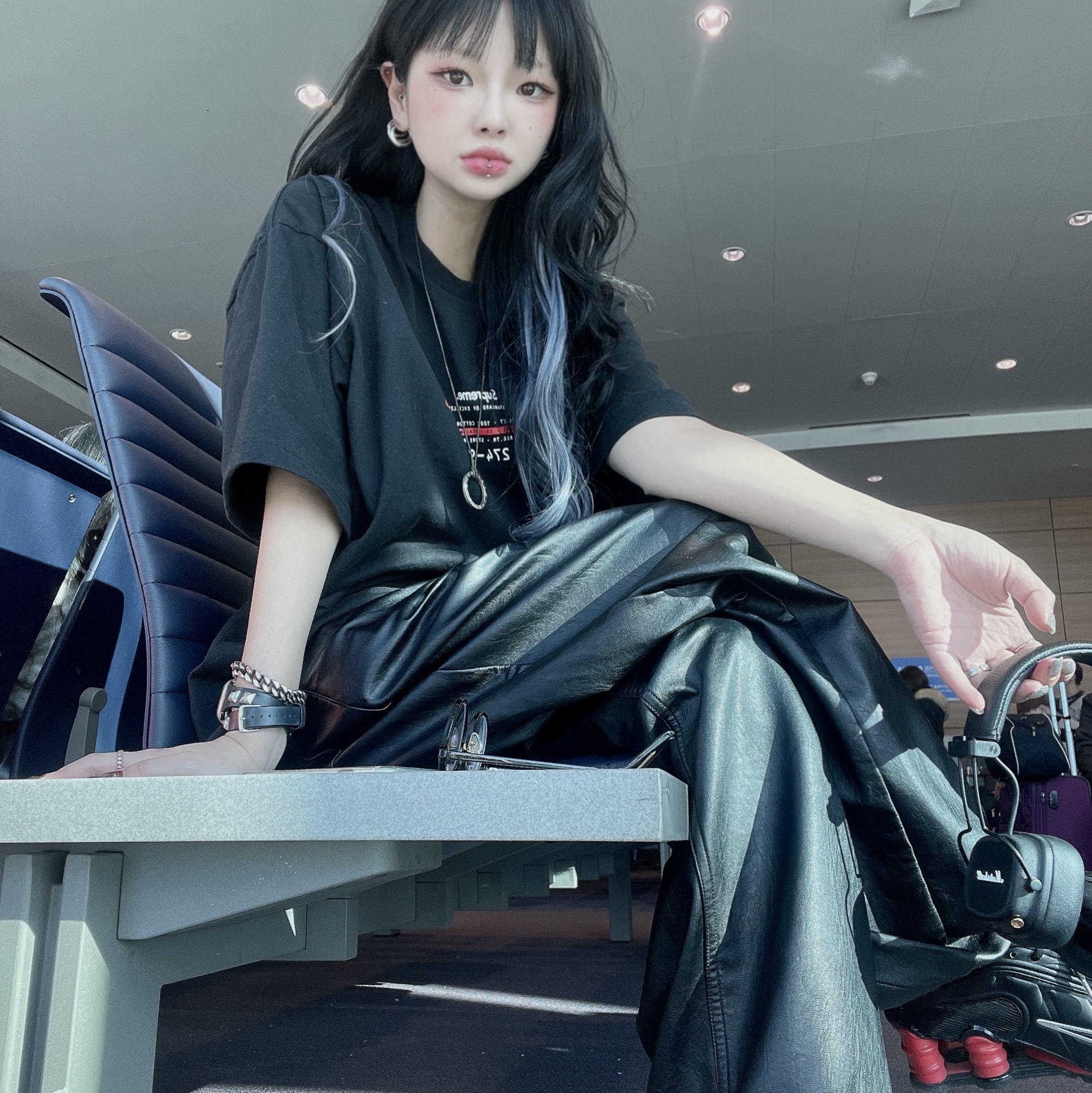 Supreme Standard T-Shirt Black - 24SS, Marshall Major IV Black (Korean Ver.) 착용 스타일