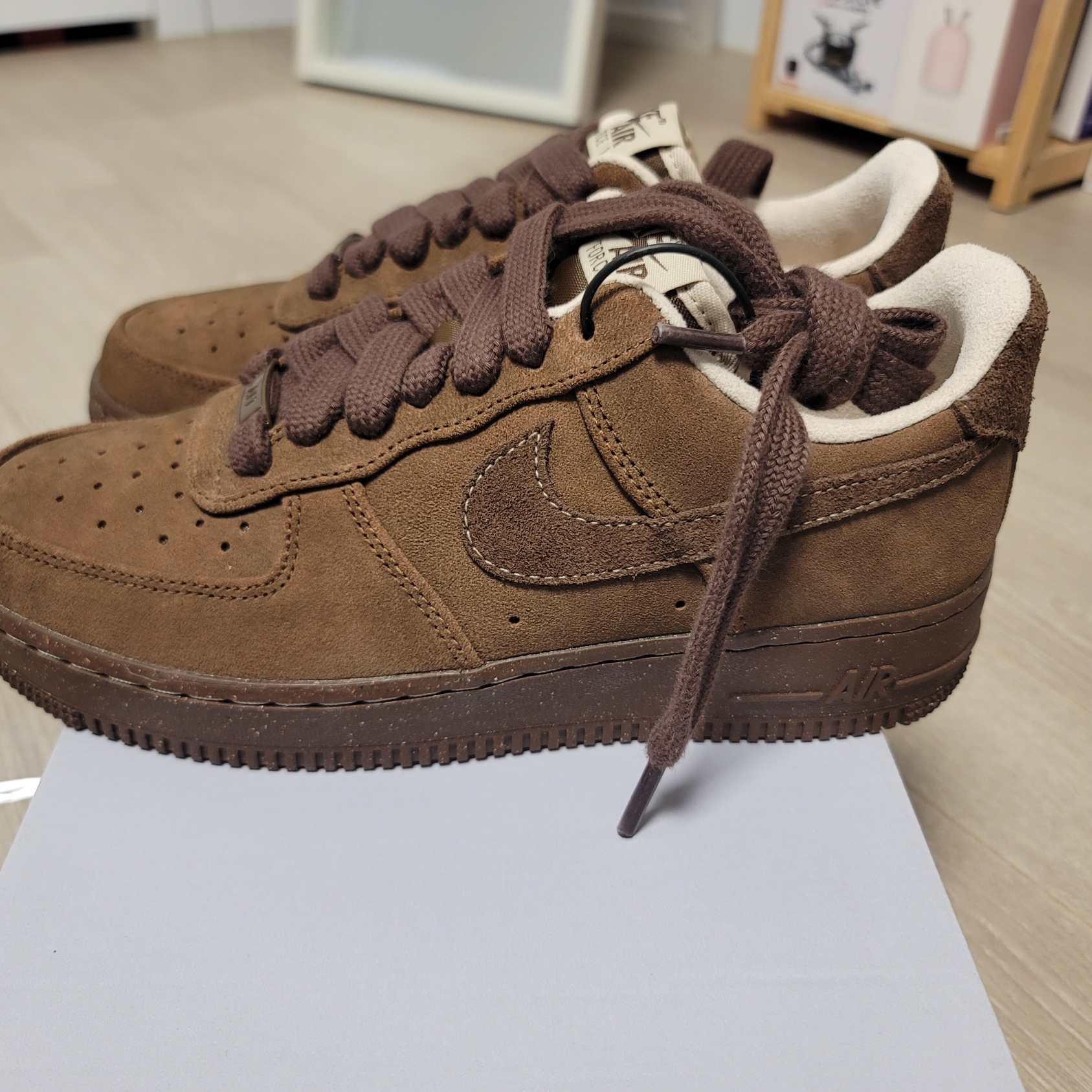 (W) Nike Air Force 1 '07 Cacao Wow 착용 스타일 - 5