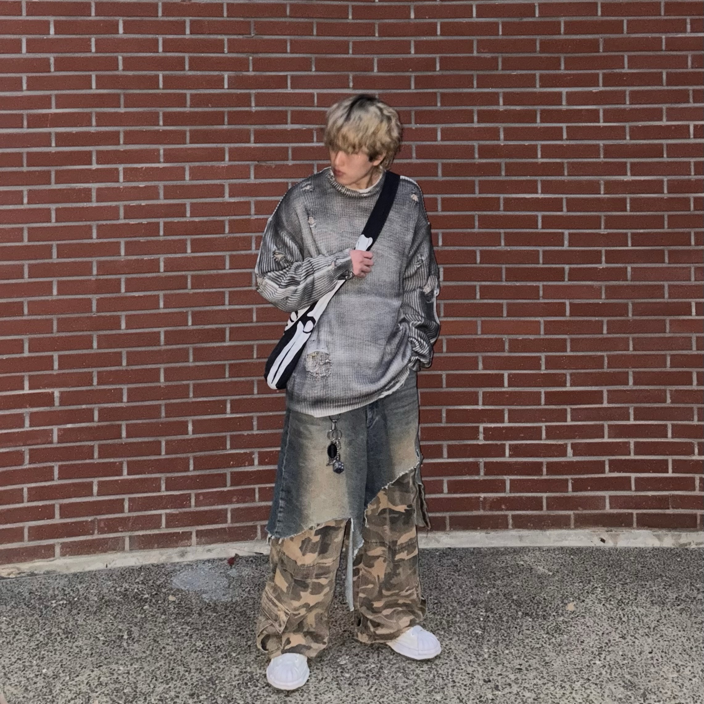 Kapital 14 oz. Denim Bone Print Book Bag Black, Project G/R Layered Cargo Denim Pants Blue Camo 착용 스타일 - 4