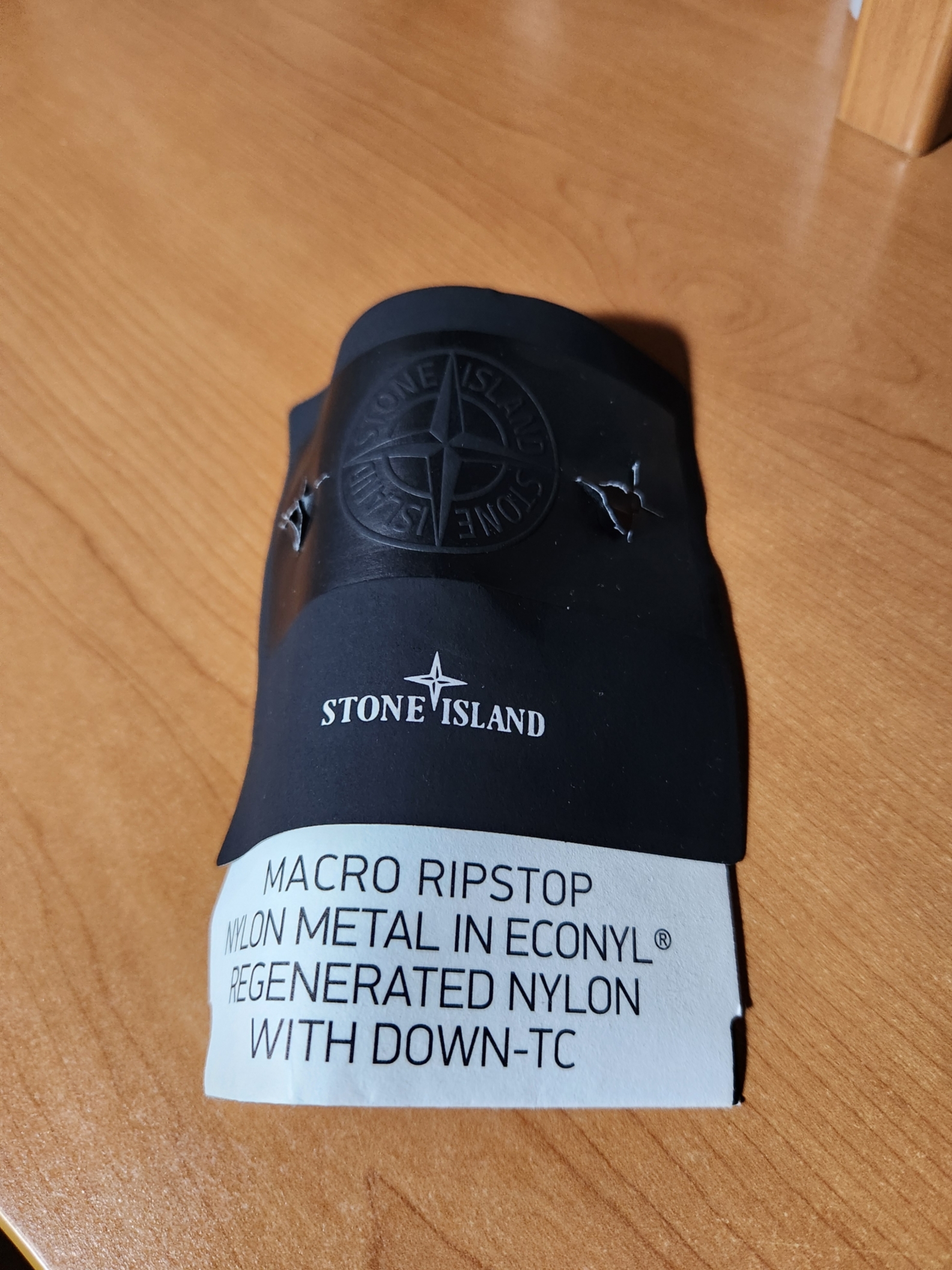Stone Island 71432 Macro Ripstop Nylon Metal in Econyl Regenerated Nylon Down-TC Long Jacket Stucco - 23FW 착용 스타일 - 5
