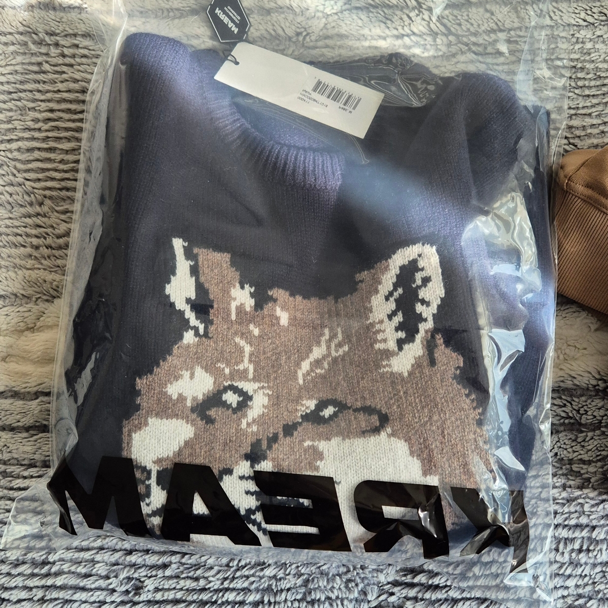 Maison Kitsune Big Fox Head Pullover Knit Navy, Burberry Logo Print Cotton Hoodie Camel 착용 스타일 - 2