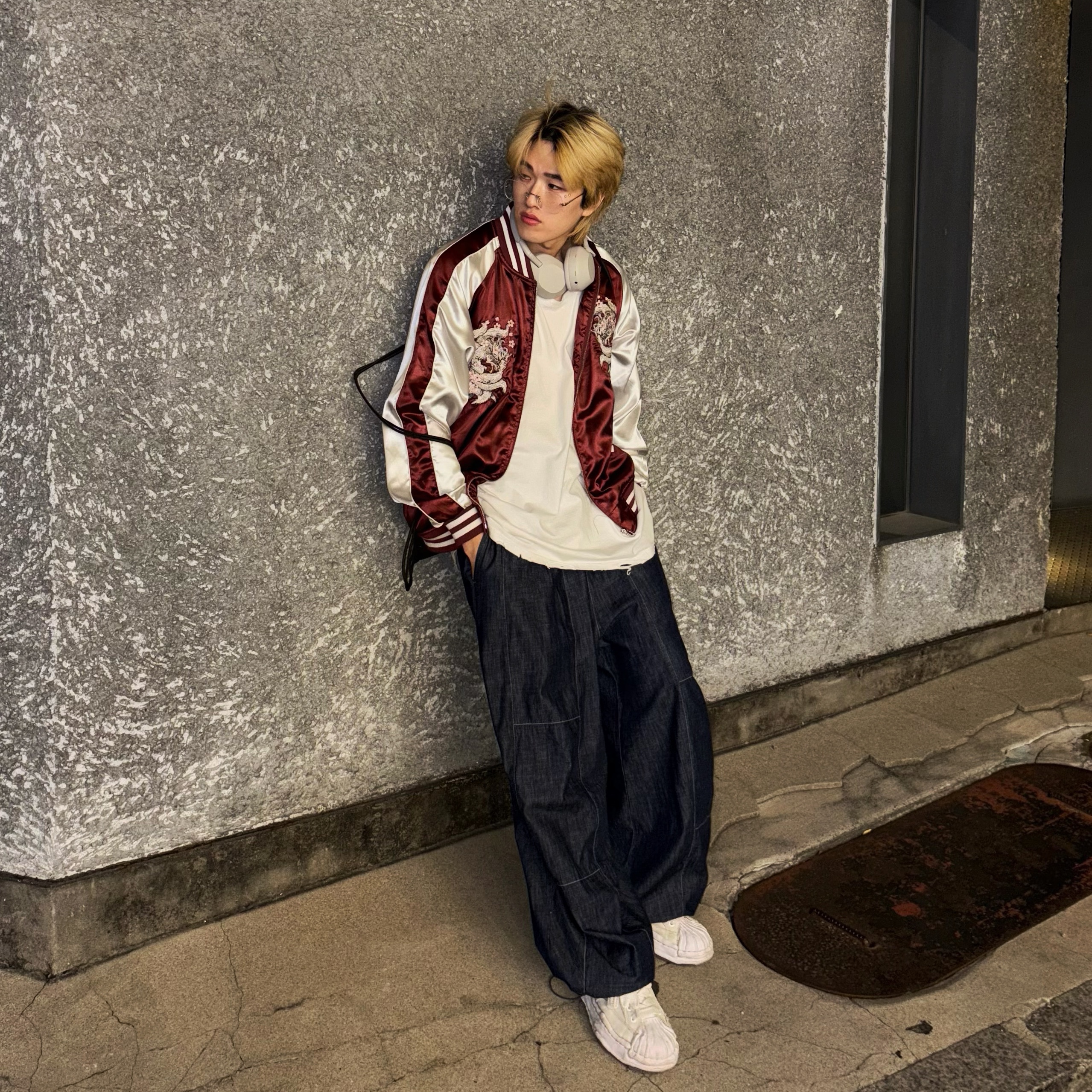 Maison Mihara Yasuhiro Blakey OG Sole Canvas Low-top Sneakers White, Sony WH-1000XM5 Silver (Korean Ver.) 착용 스타일 - 3