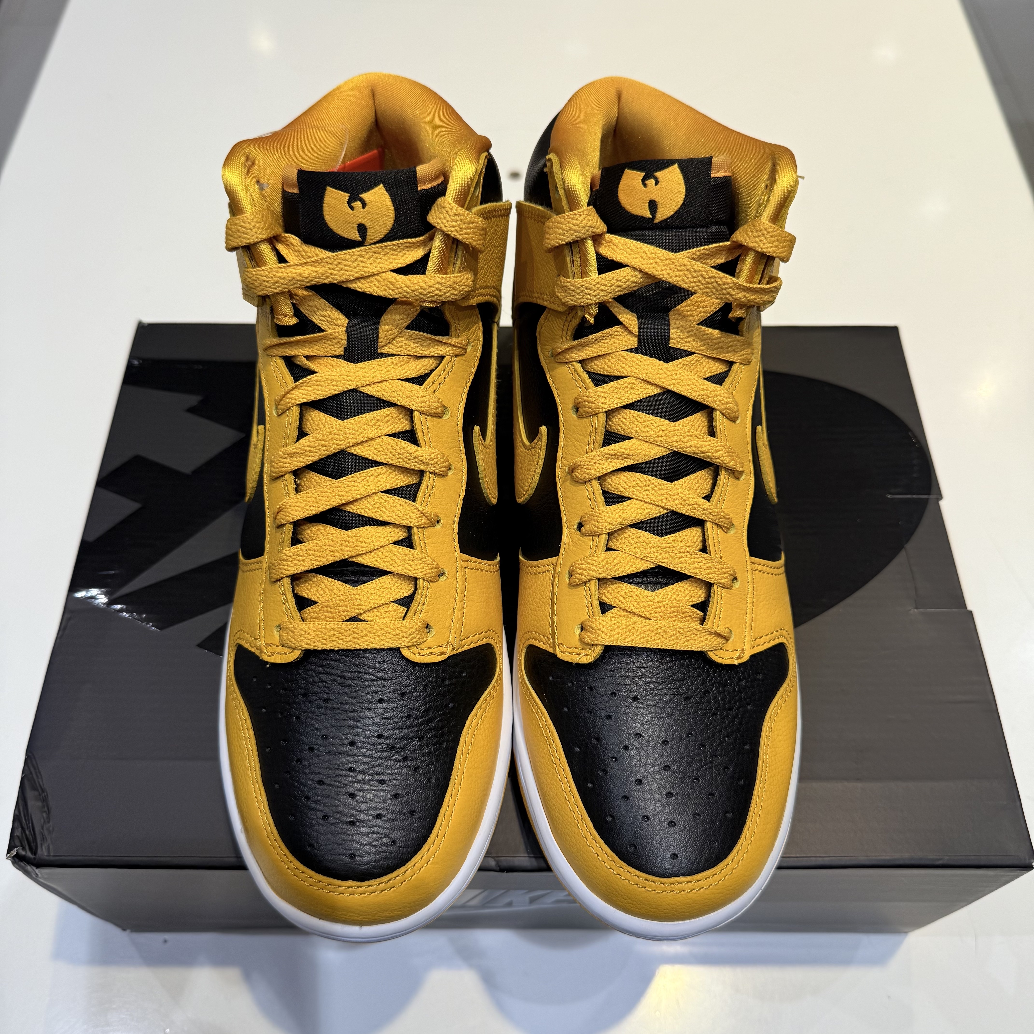 Nike Wu-Tang Clan Dunk High Black and Pollen 착용 스타일 - 1