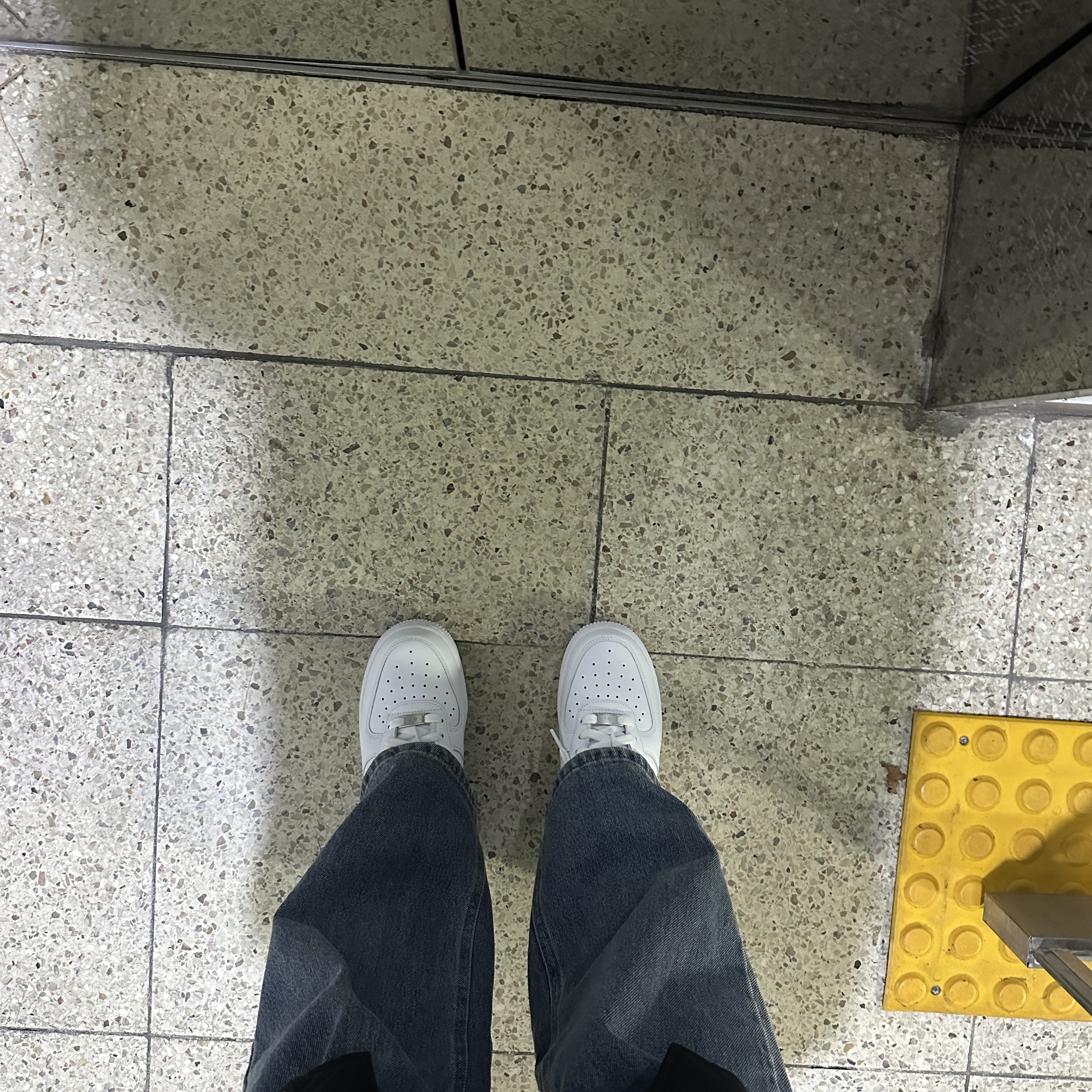 Nike Air Force 1 '07 Low White 착용 스타일