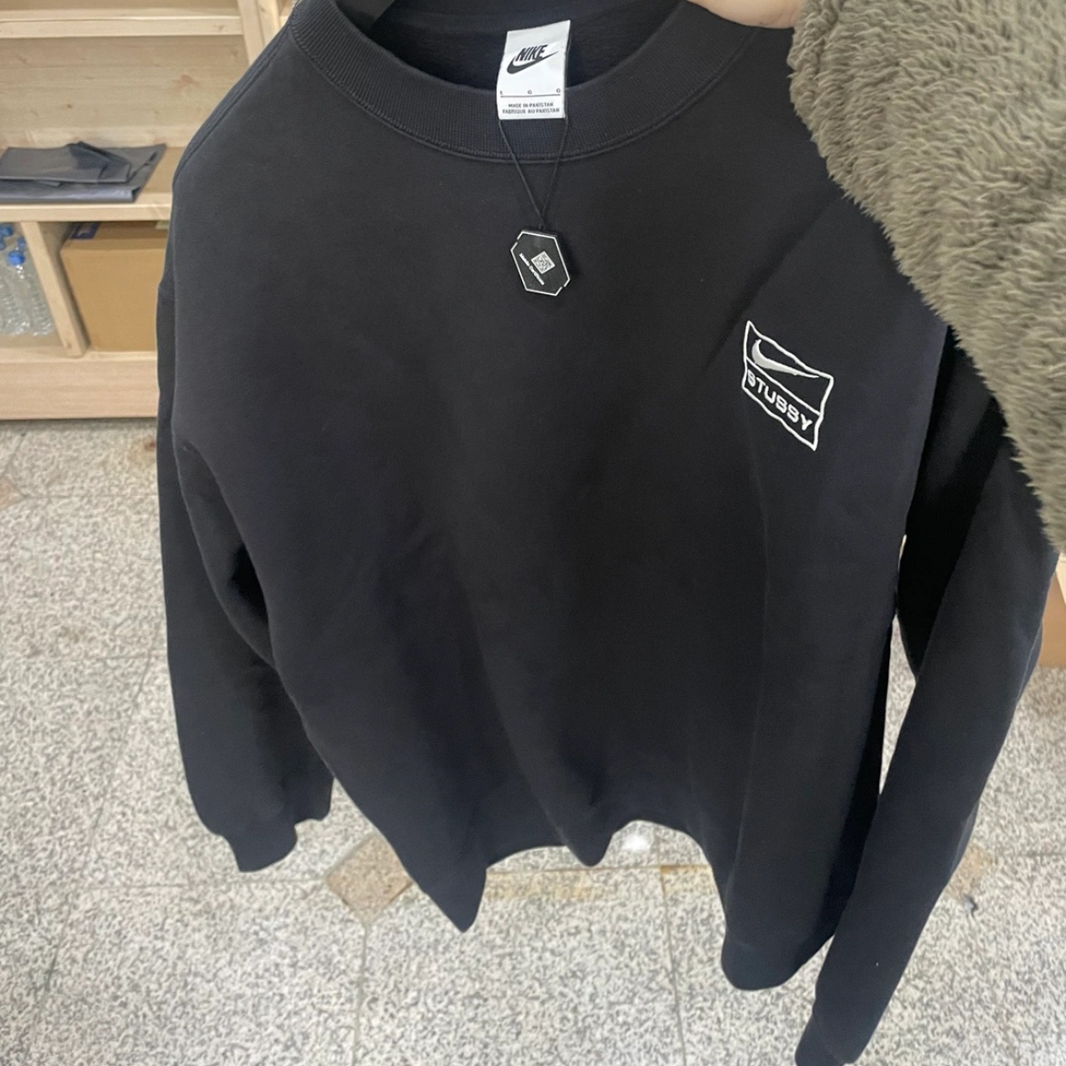 Nike x Stussy NRG Washed Fleece Crewneck Black (DO5310-010) 착용 스타일
