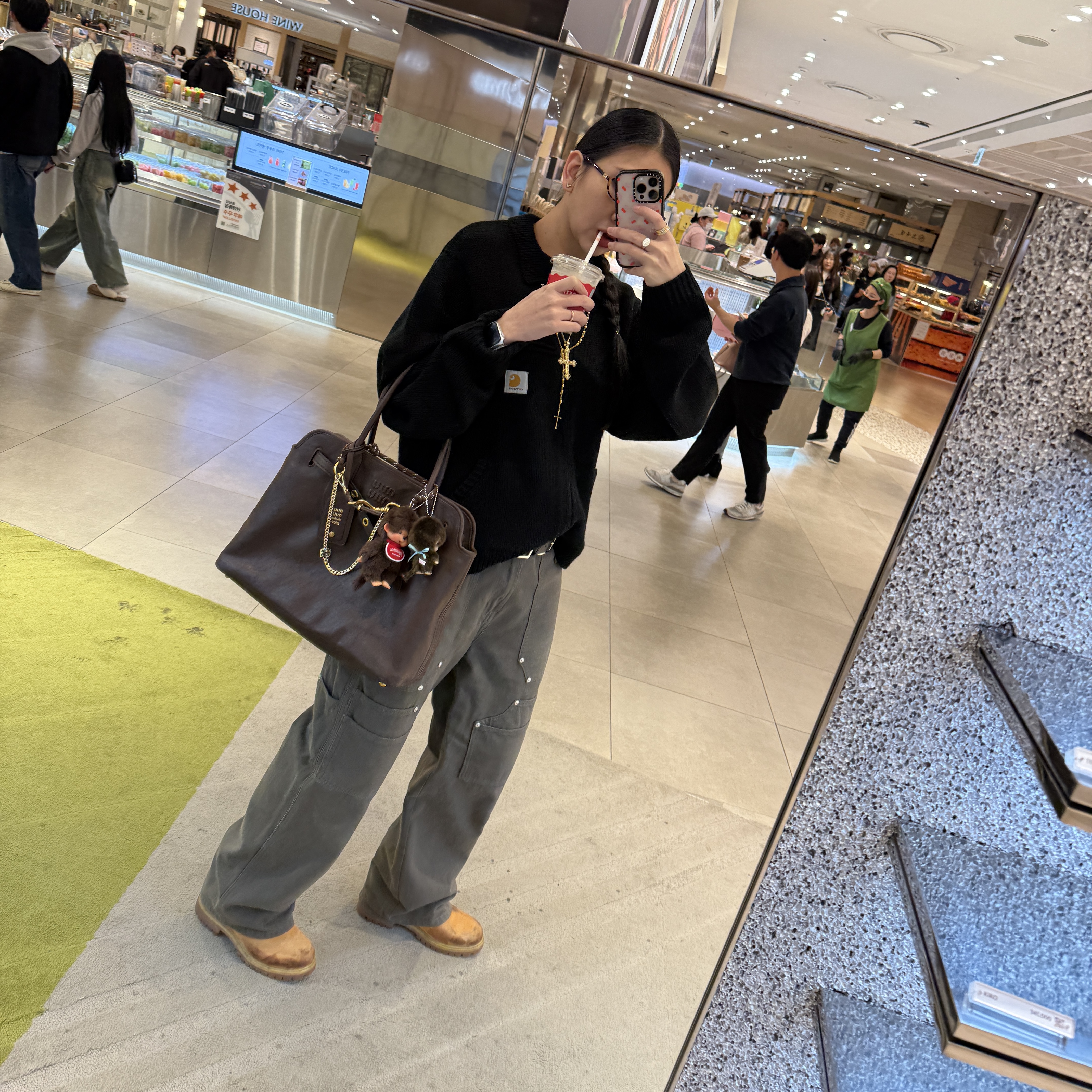 (W) Miu Miu Regard Sunglasses Blue Lenses Honey Tortoiseshell Acetate Standard fit, Miu Miu Aventure Nappa Leather Bag Oak 착용 스타일