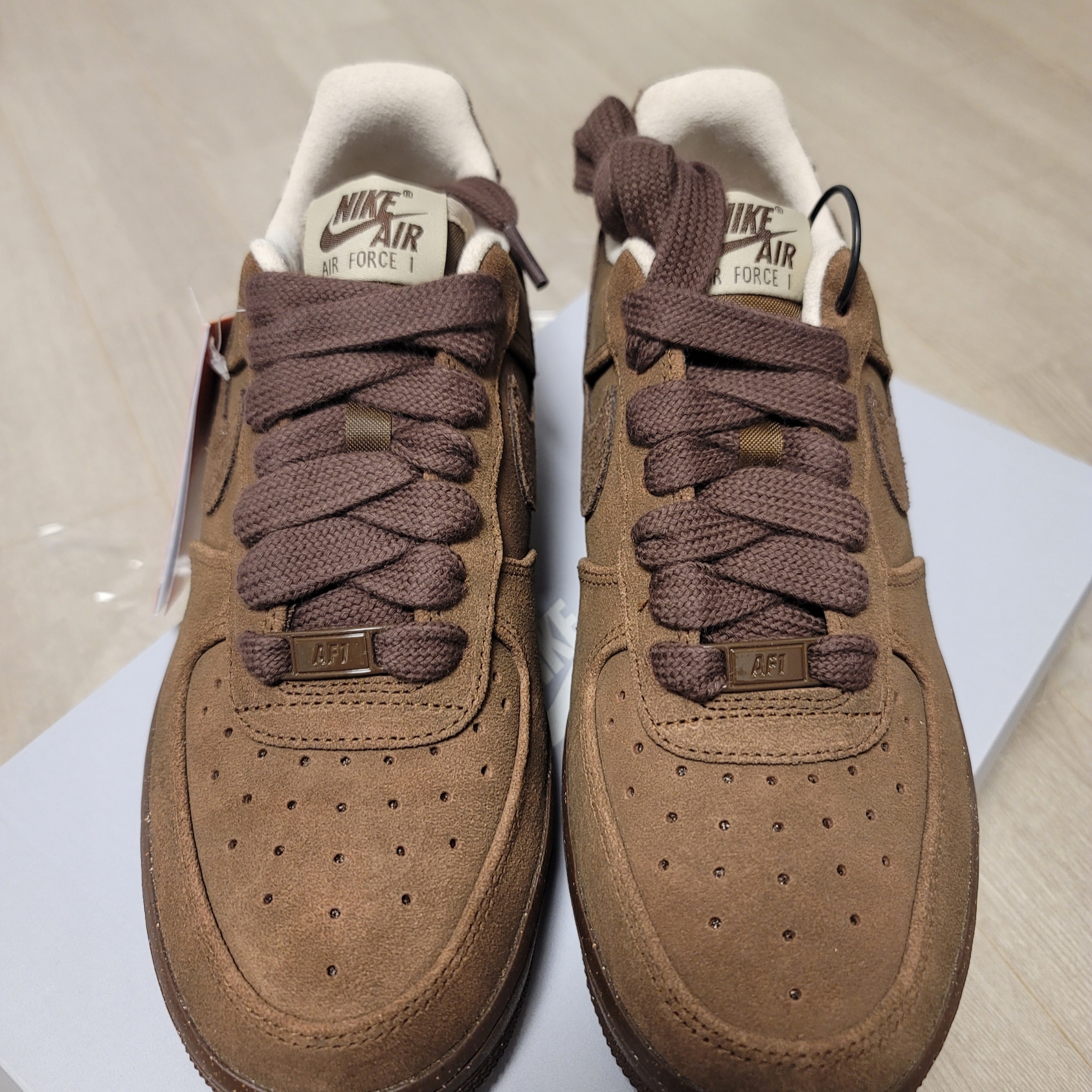 (W) Nike Air Force 1 '07 Cacao Wow 착용 스타일 - 2