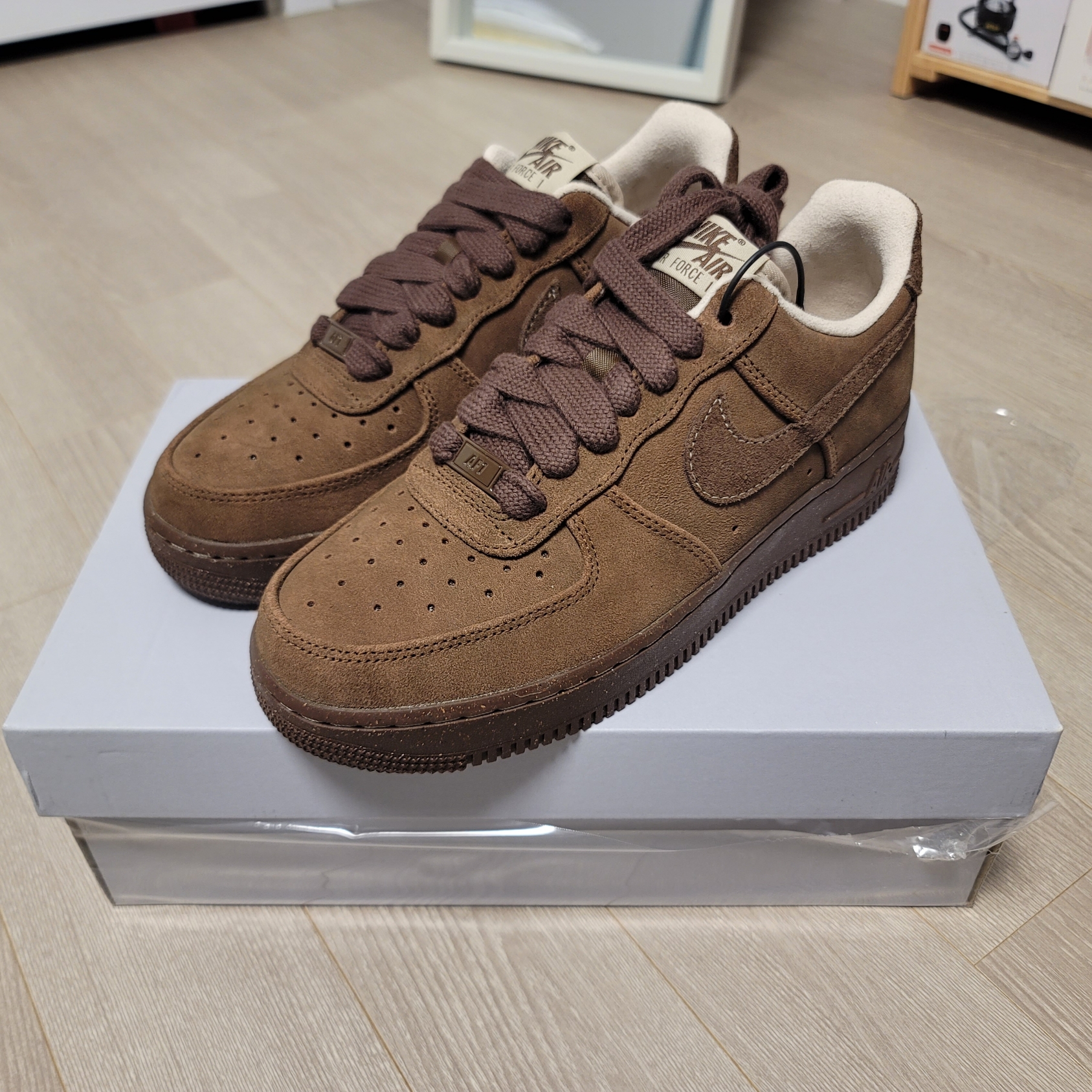 (W) Nike Air Force 1 '07 Cacao Wow 착용 스타일 - 1