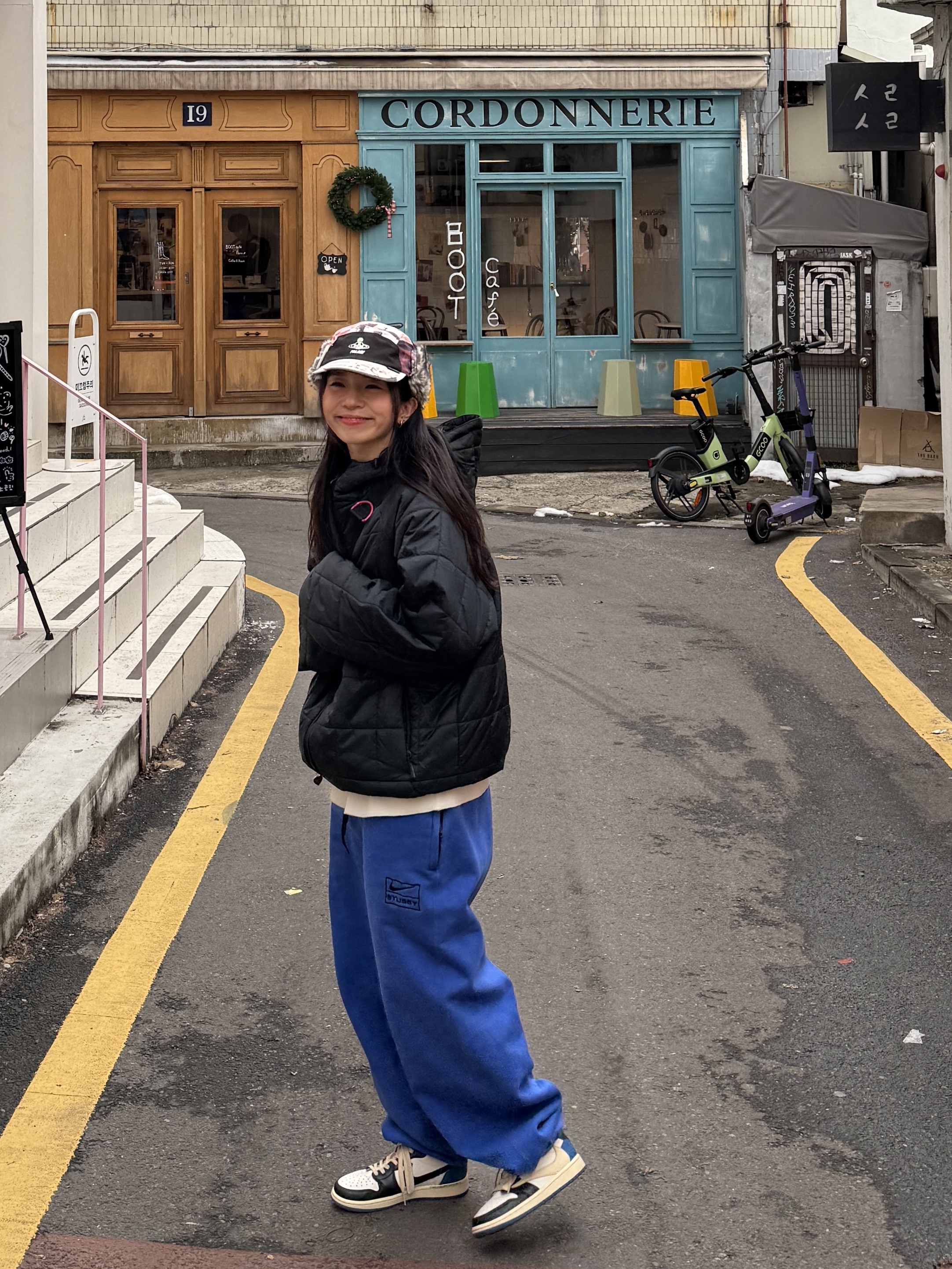 Palace x Vivienne Westwood Gore-Tex Shooting Cap Colour Print - 24FW, Palace Microlite Jacket Black - 24FW 착용 스타일 - 2