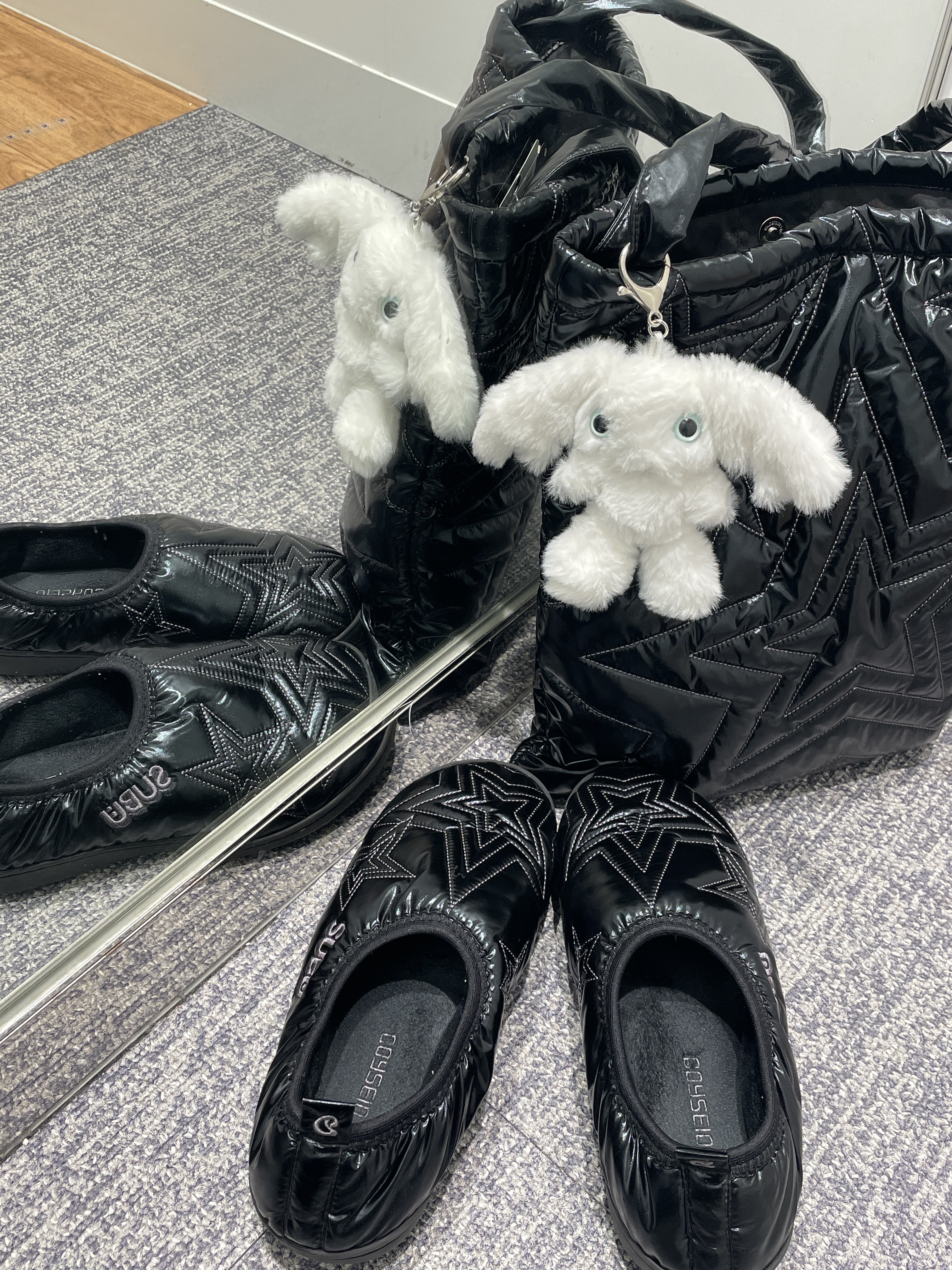 Subu x Coyseio Multi Star Padding Shoes Black 착용 스타일 - 2